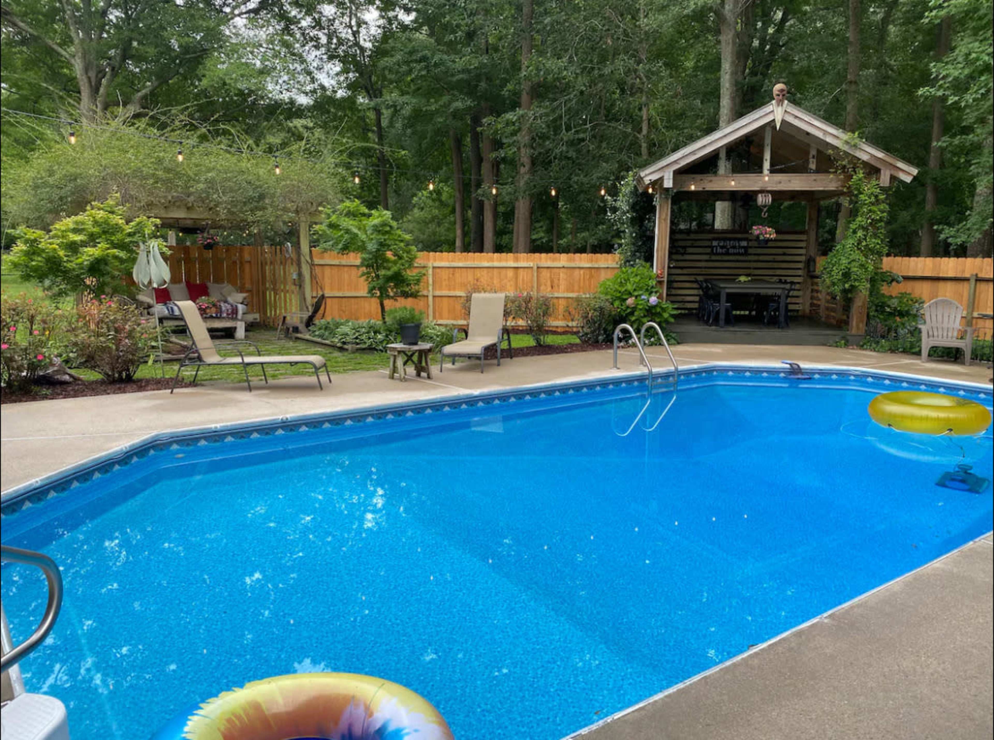 POOL, SUNROOM, CABANA, & SWINGING BED Image in Great Bridge East, Chesapeake, VA