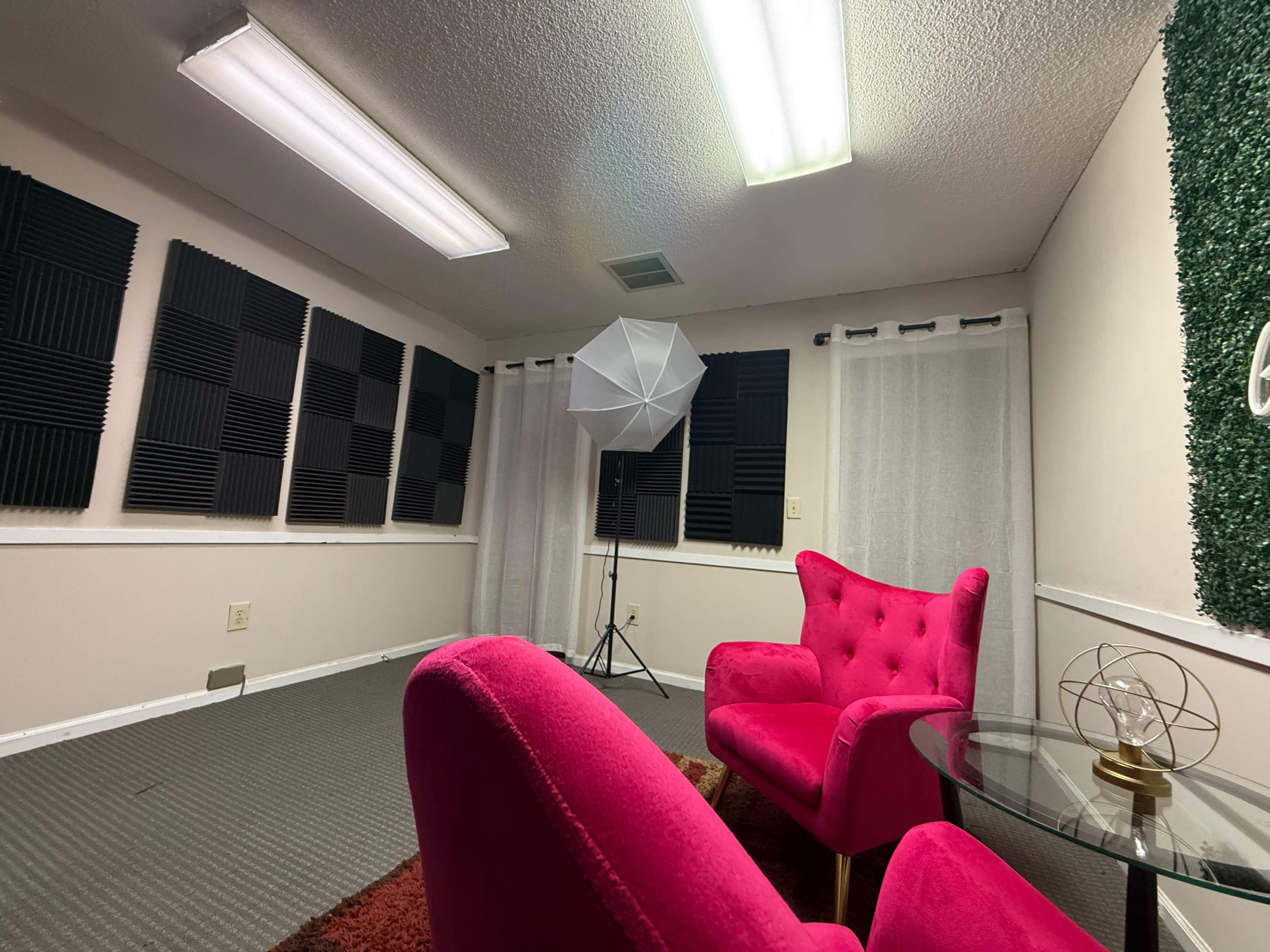 Cozy Podcast Greenspace Studio Image in Summerville, Summerville, SC