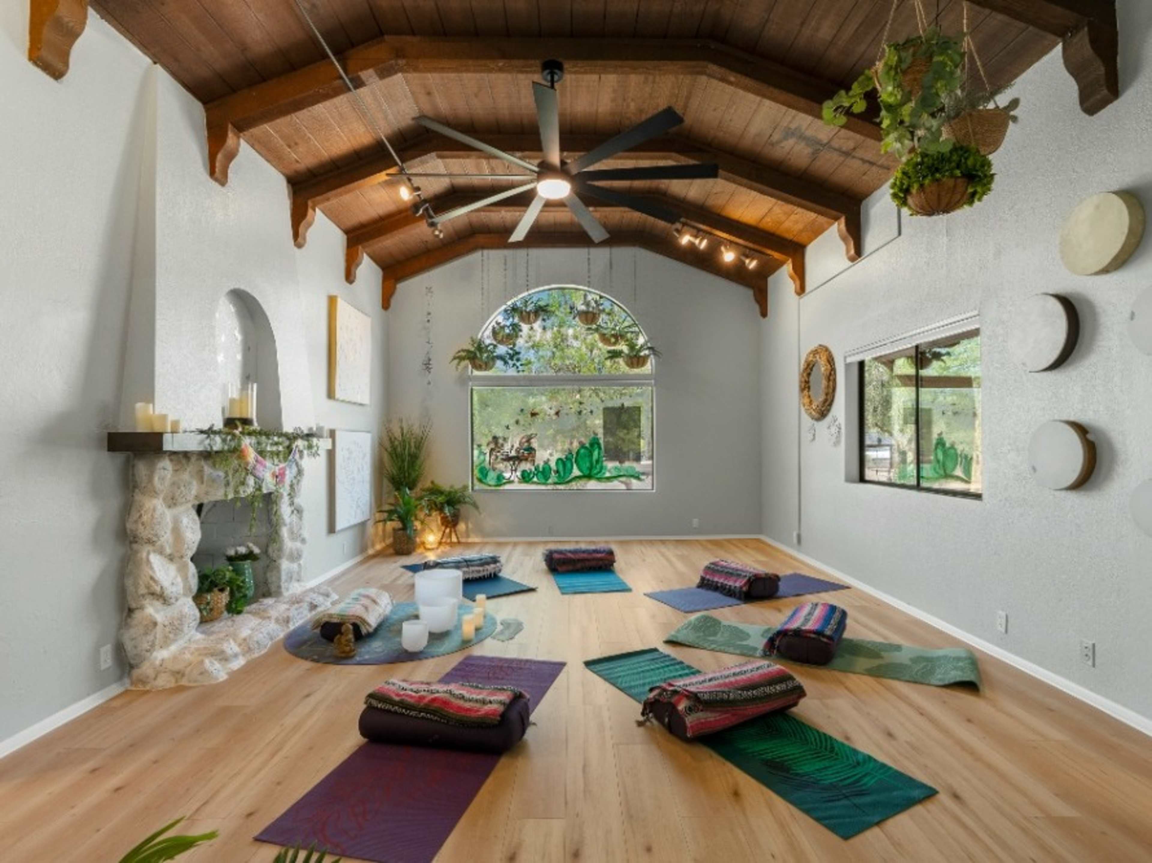 Sound Bath with Sound Practitioner 