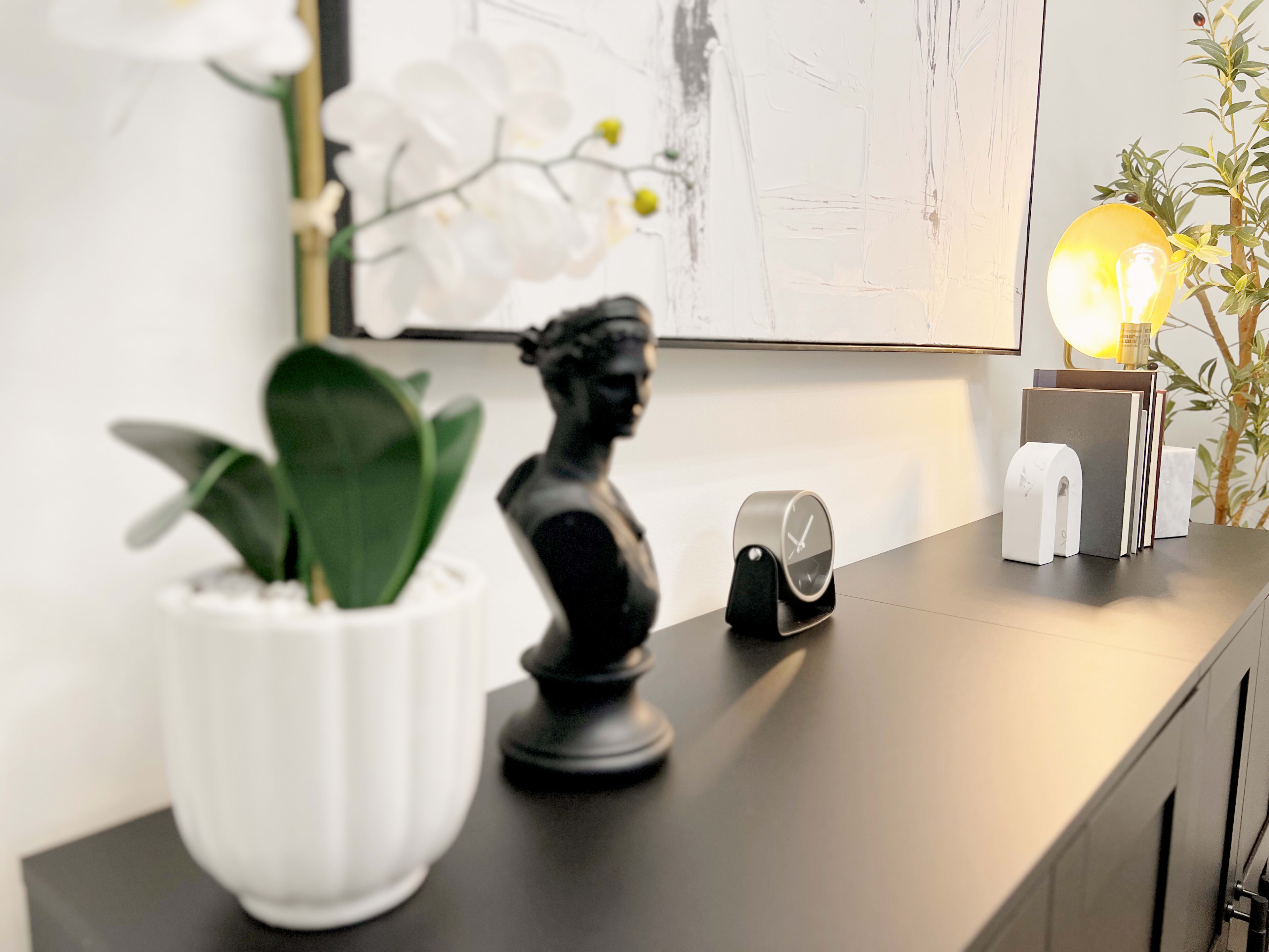 Charming, Versatile Leesburg Content Studio Image in , Leesburg, VA