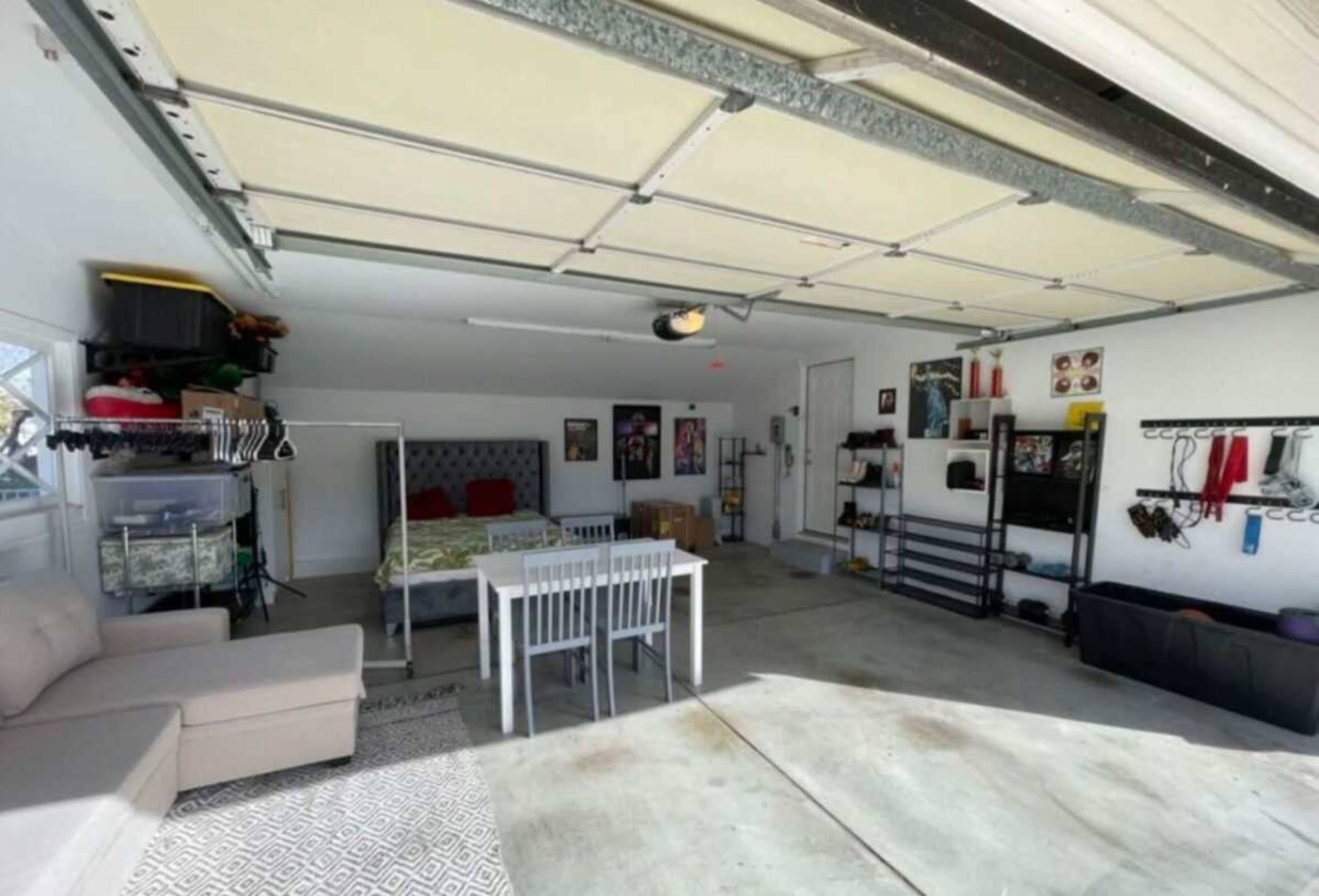 Home with Pool and large driveway Image in Winnetka, Woodland Hills, CA