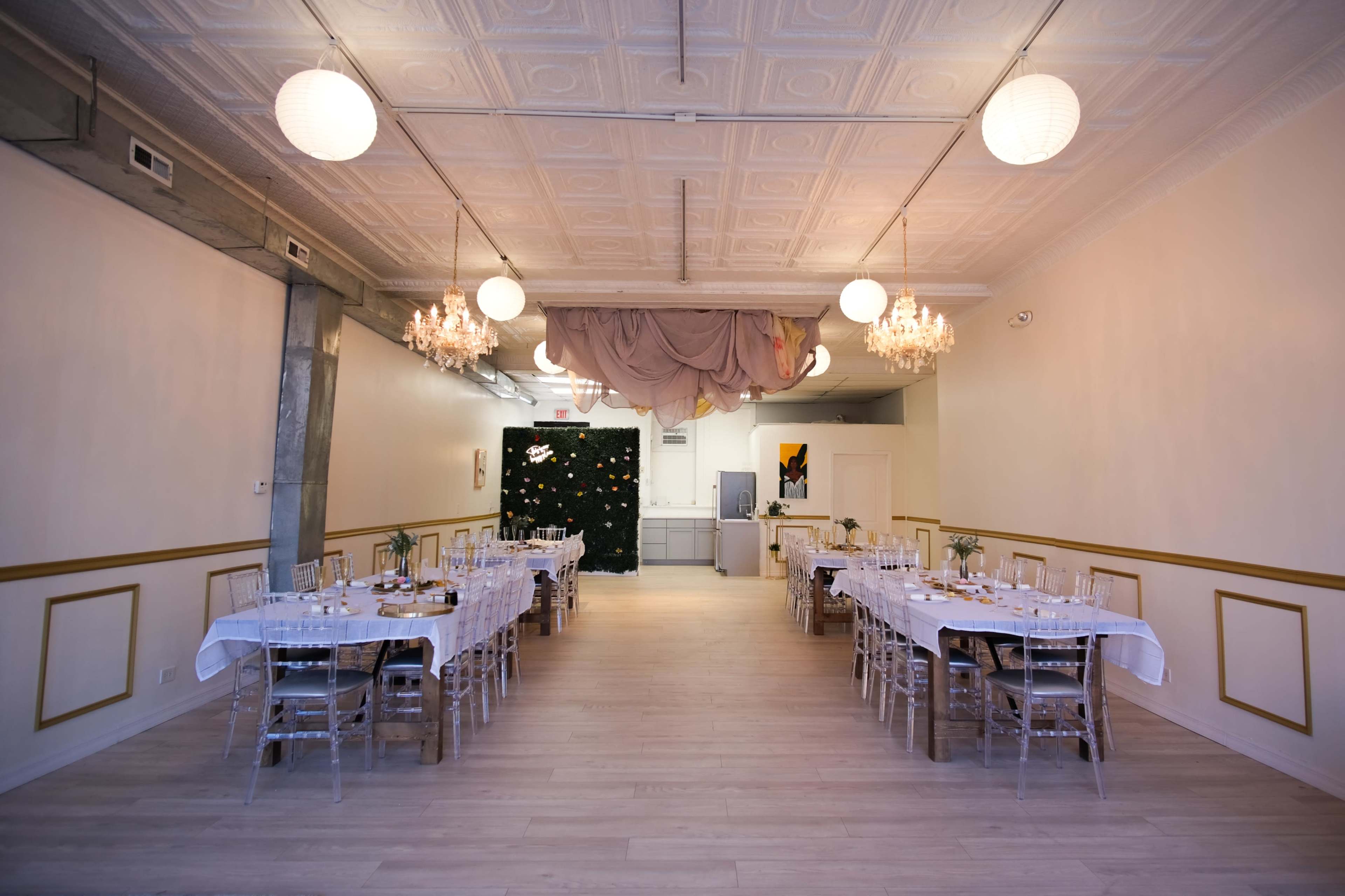 We have a beautiful space in Logan square, an urban and newly developed neighborhood. Image in Logan Square, Chicago, IL