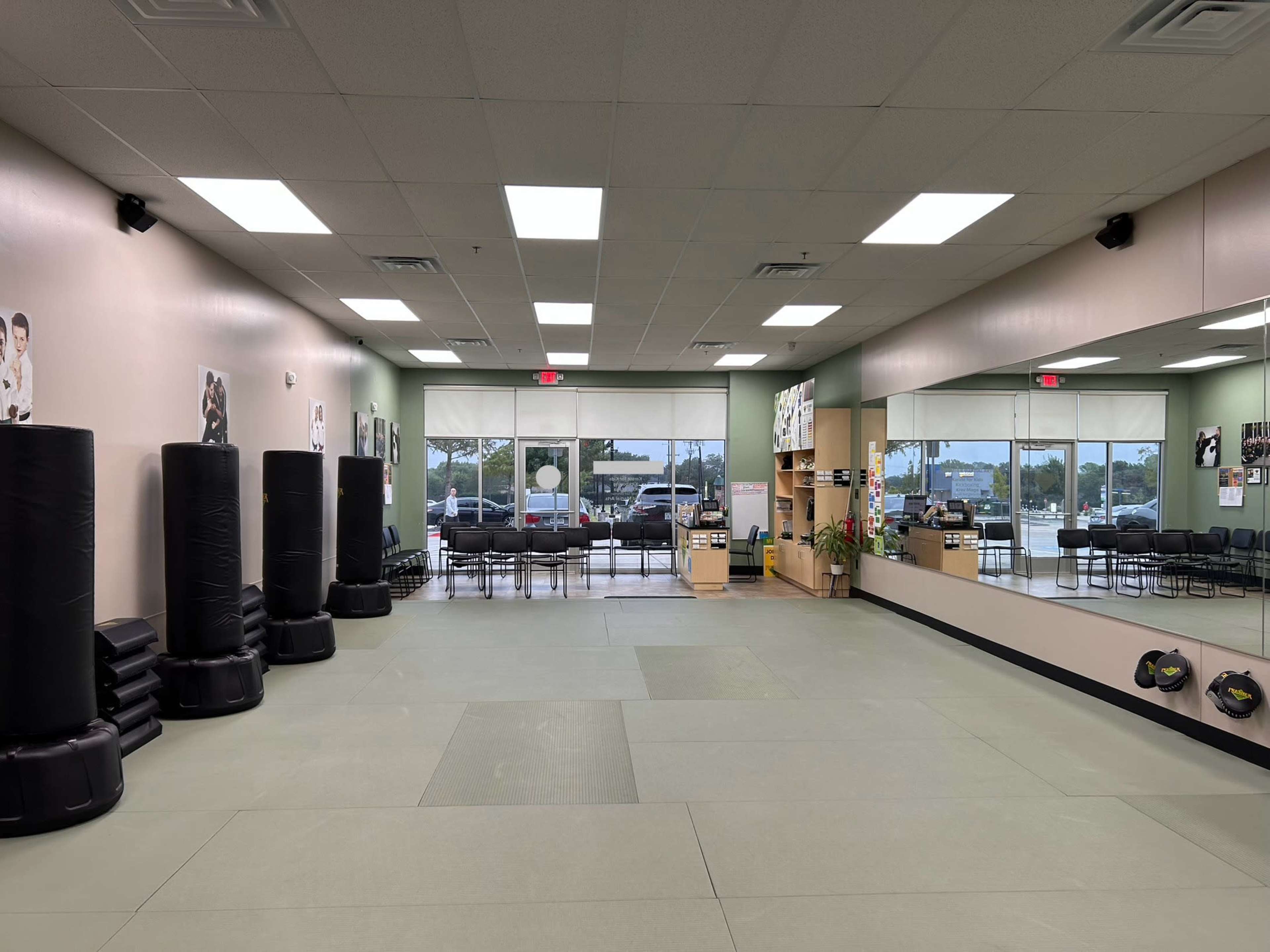 Centrally located Yoga/Pilates/Meditation/Kickboxing studio with mats Image in Addison, Addison, TX