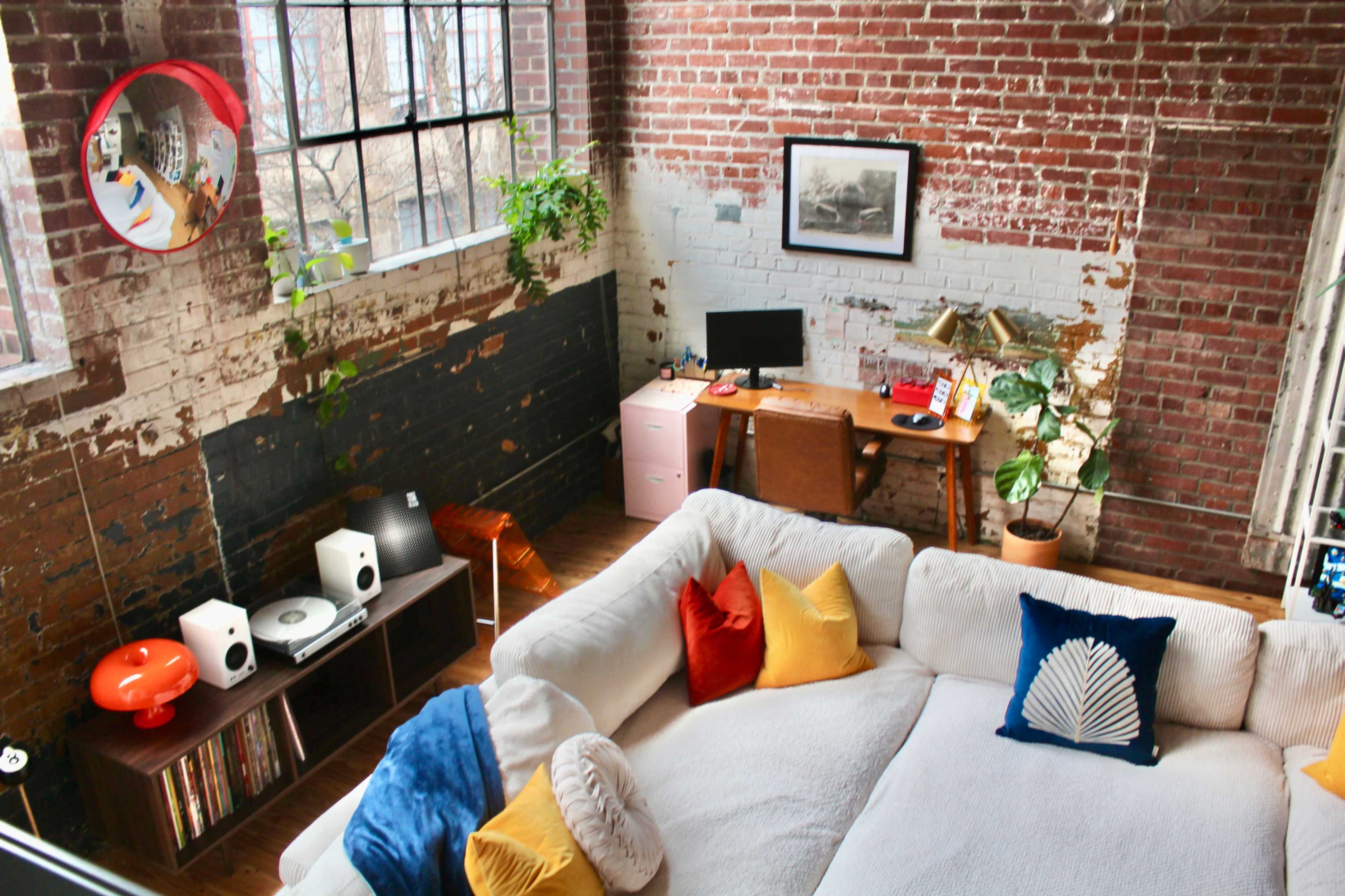 Downtown Industrial Loft with Large Windows Image in Oakland, Atlanta, GA