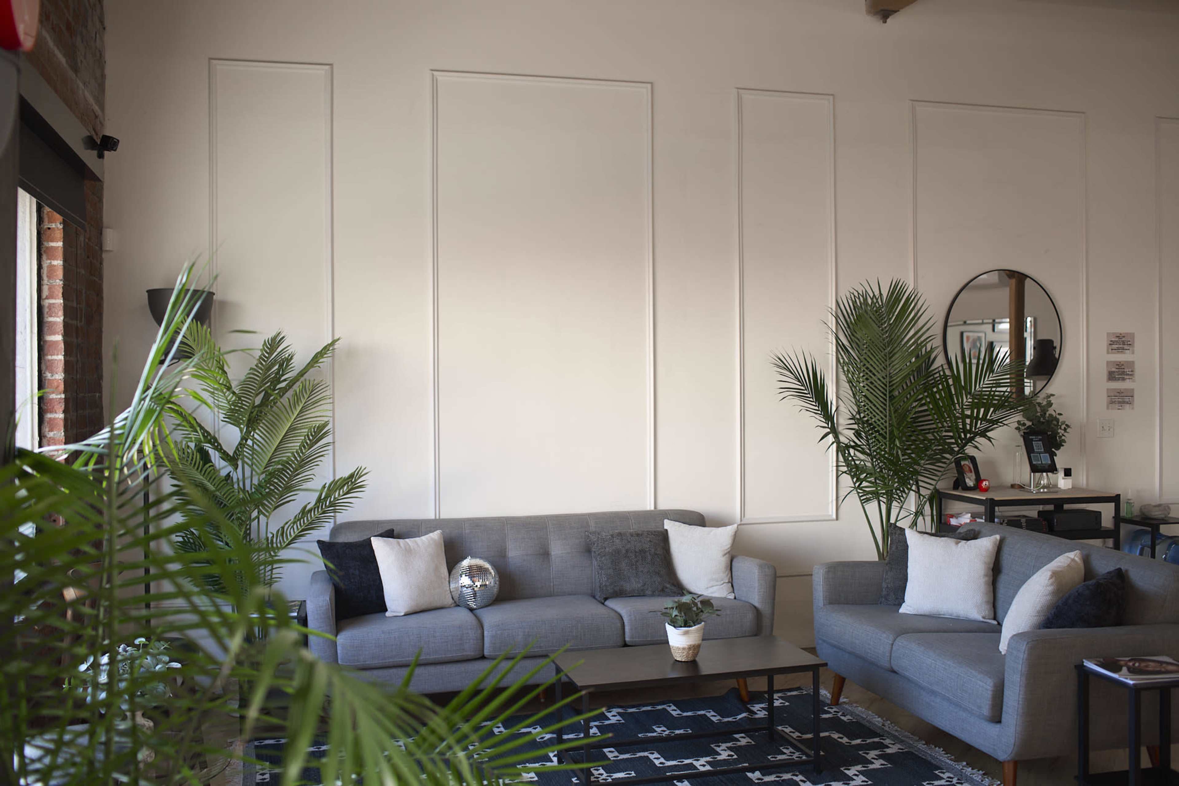 Spacious Arts District Studio perfect for Photo Shoots, Productions, Meetings & Intimate Events Image in Downtown Los Angeles, Los Angeles, CA