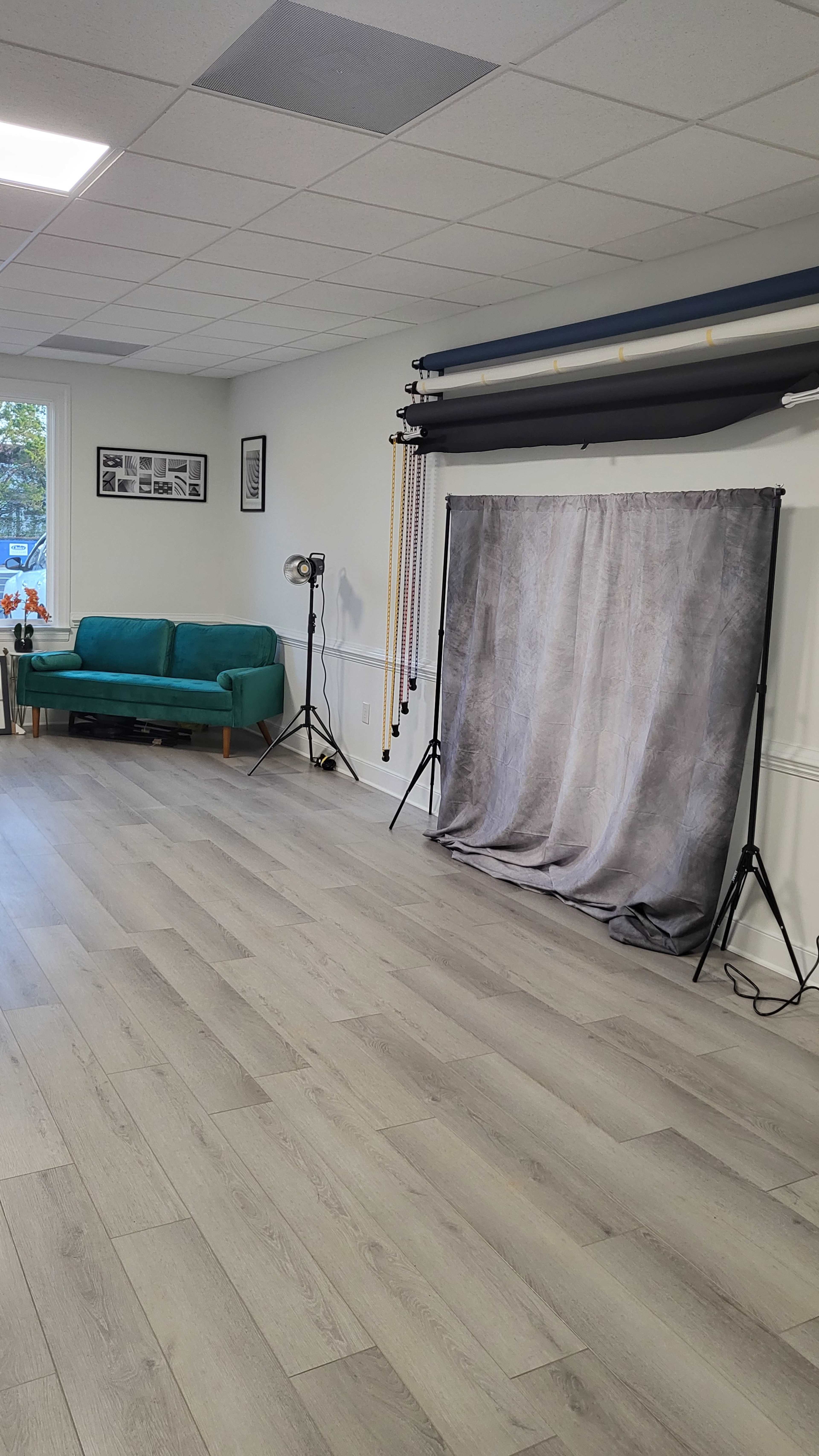 Luxe Photography Studio Image in Bon Air, Richmond, VA