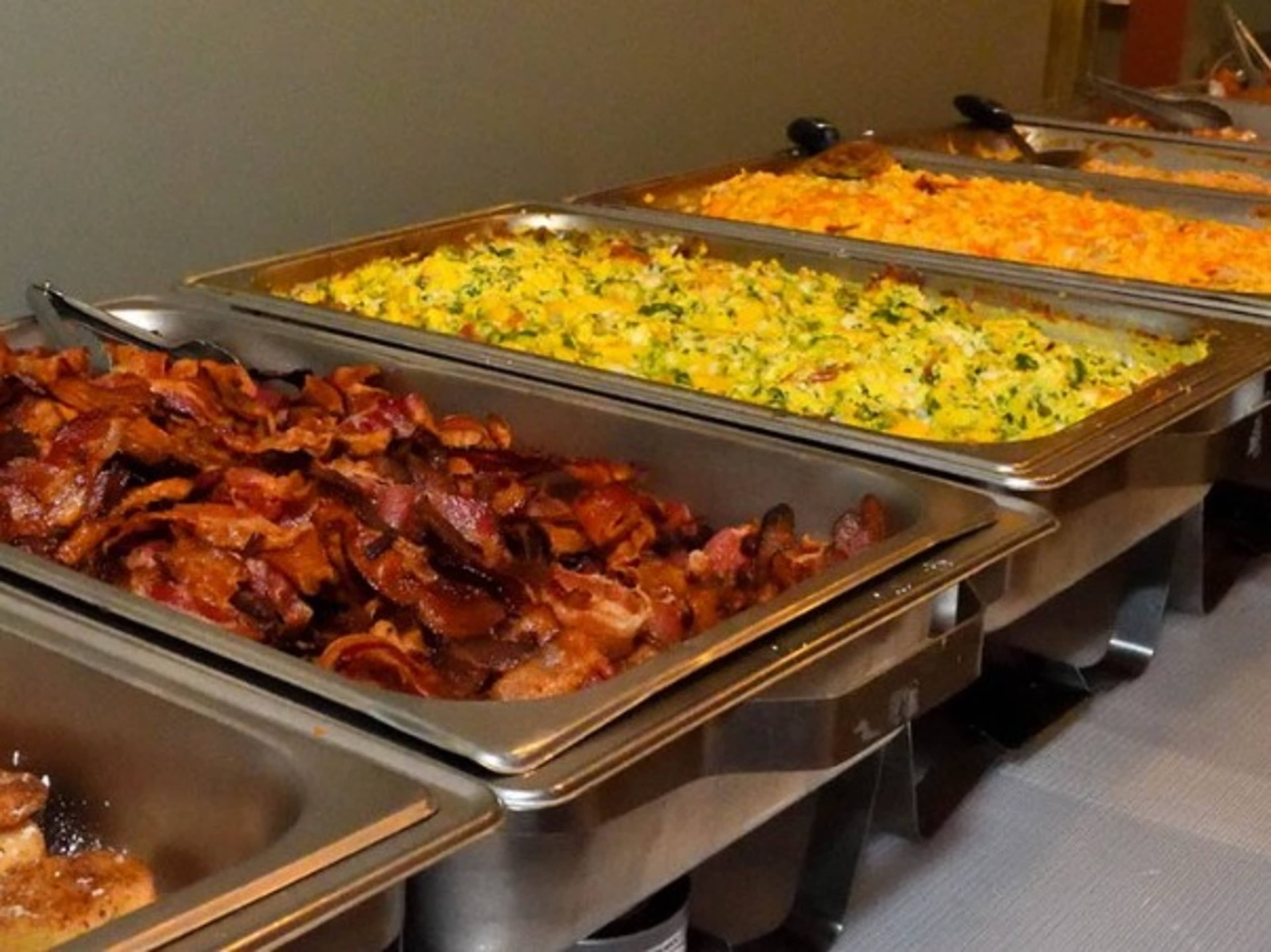 Lunch or breakfast with a minimum of 40 guest 