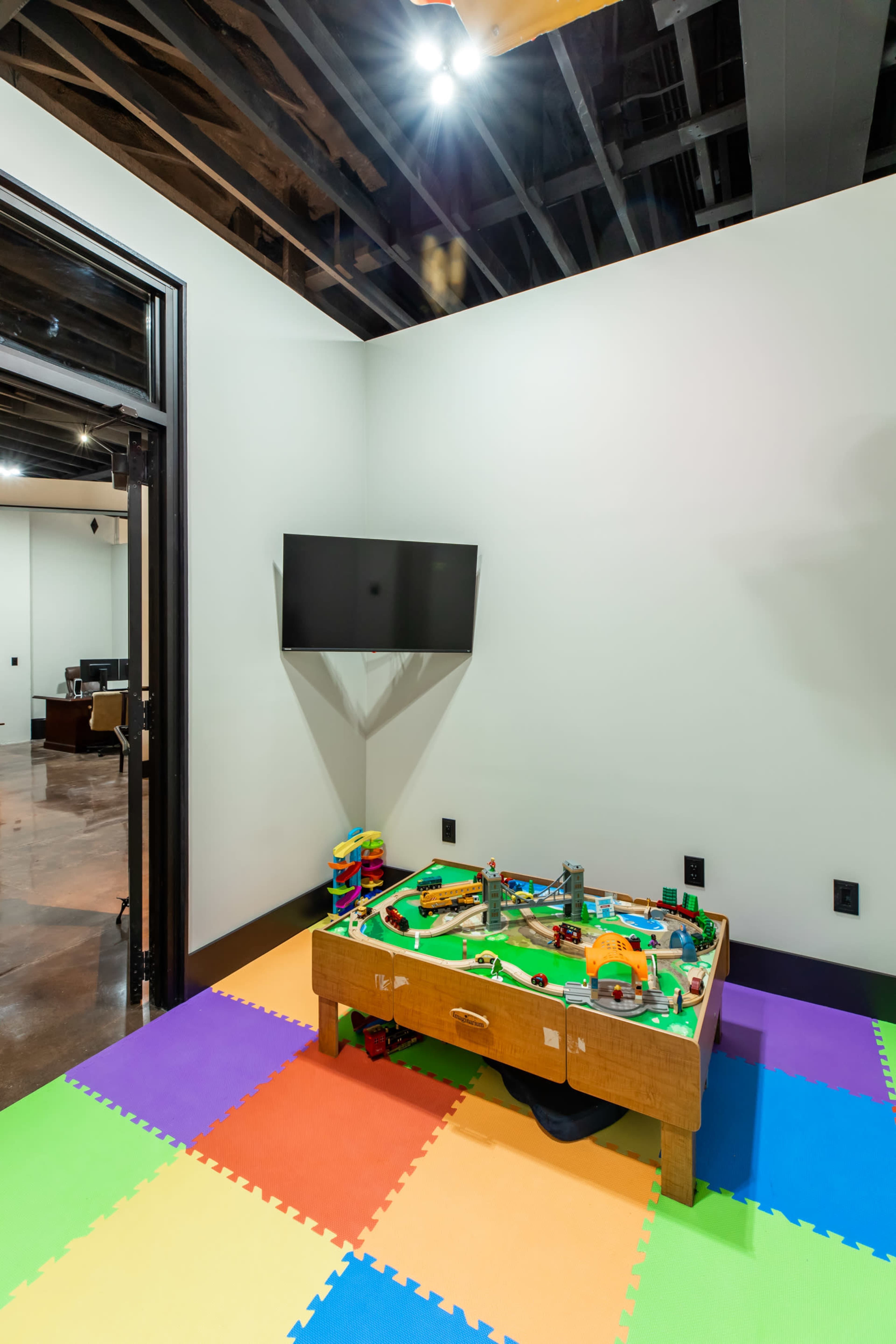 Tammaro Realty Office Spaces Image in Kingston, Kingston, TN