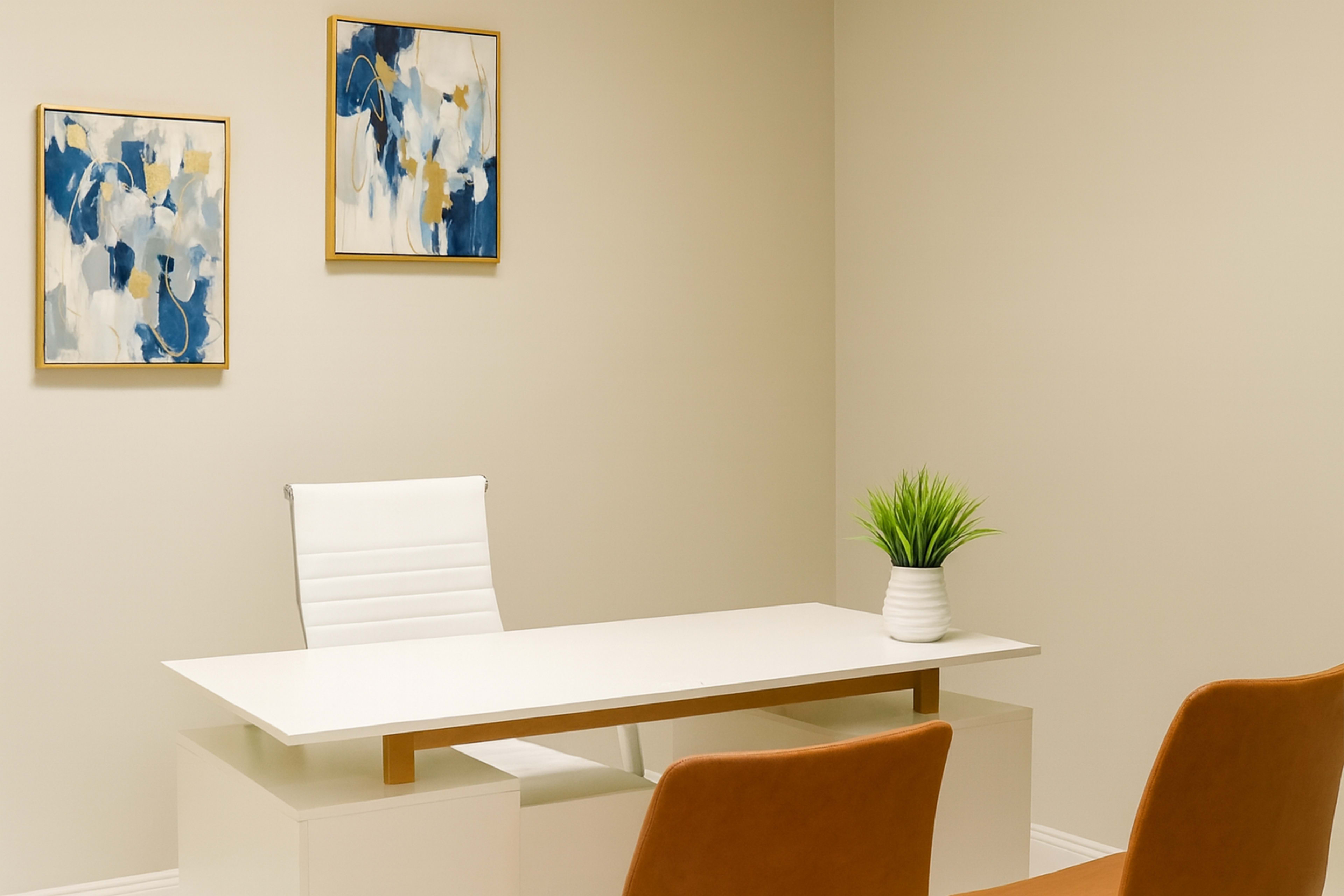 Chic Winter Park Workspace in a Prime Location Image in Winter Park, Winter Park, FL