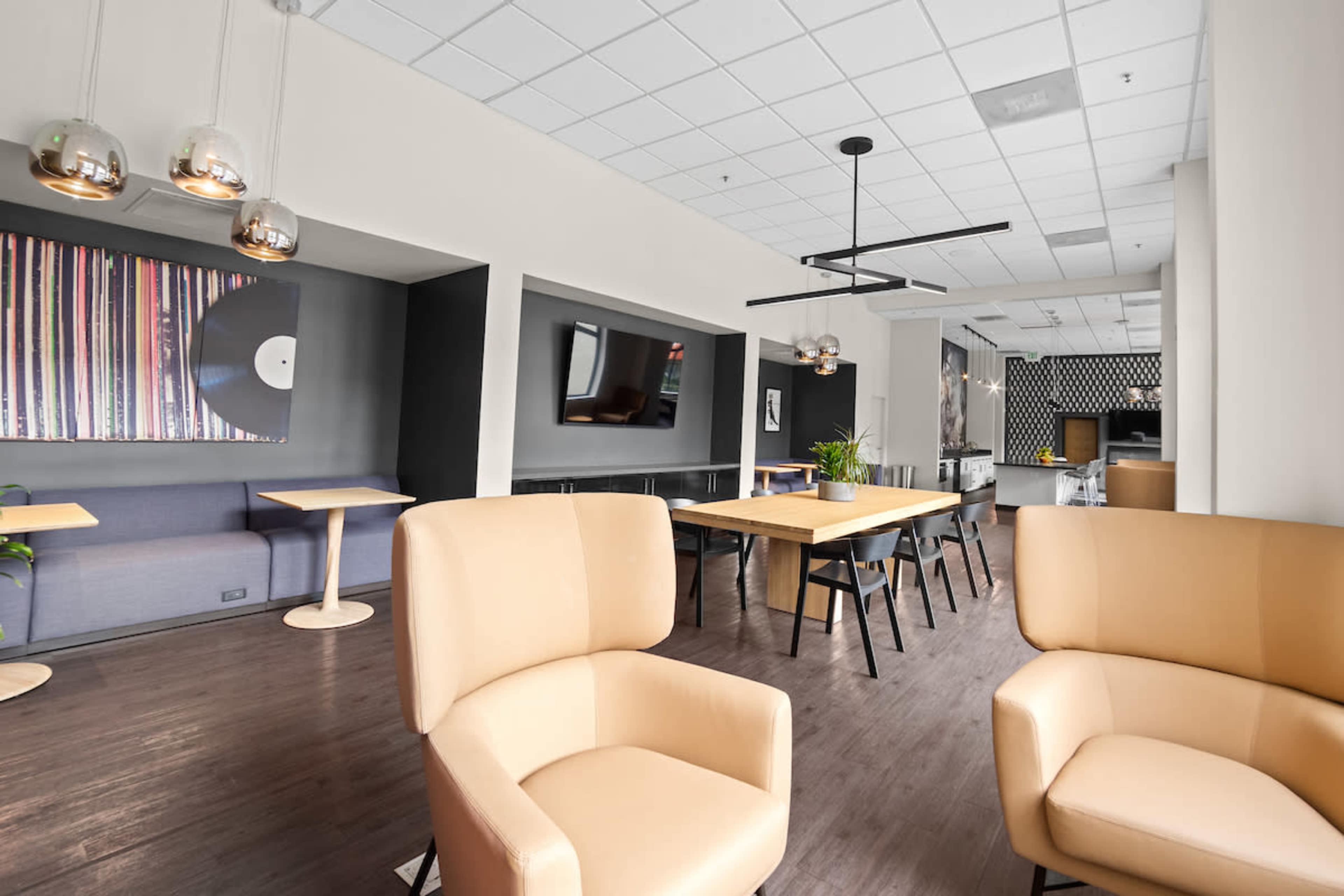 Sophisticated Lounge in Fillmore District Image in Western Addition, San Francisco, CA