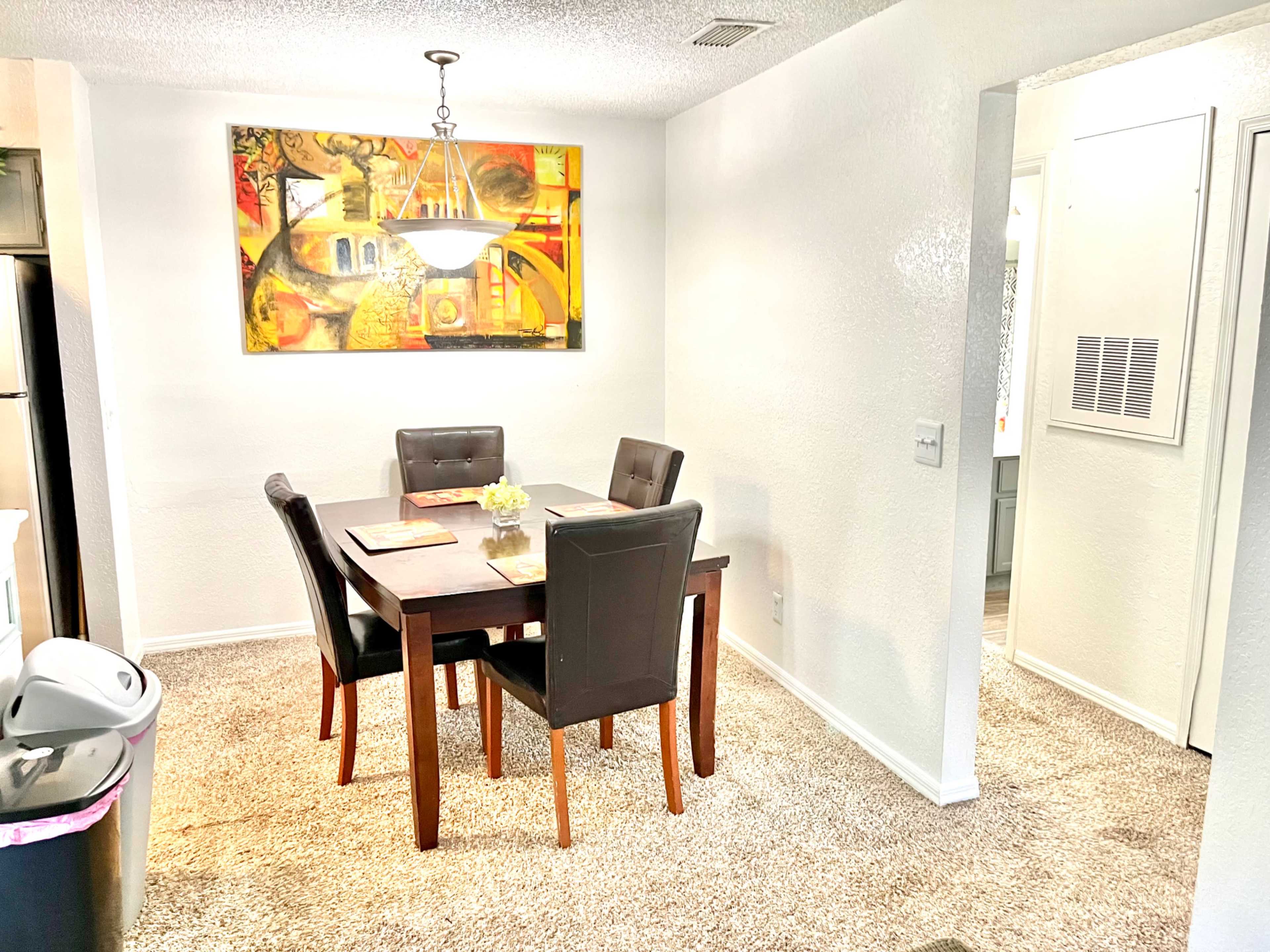 Daytona 2 Bed Art Deco Apartment 10 Minutes to Beach Image in Countryside Commercial, Port Orange, FL