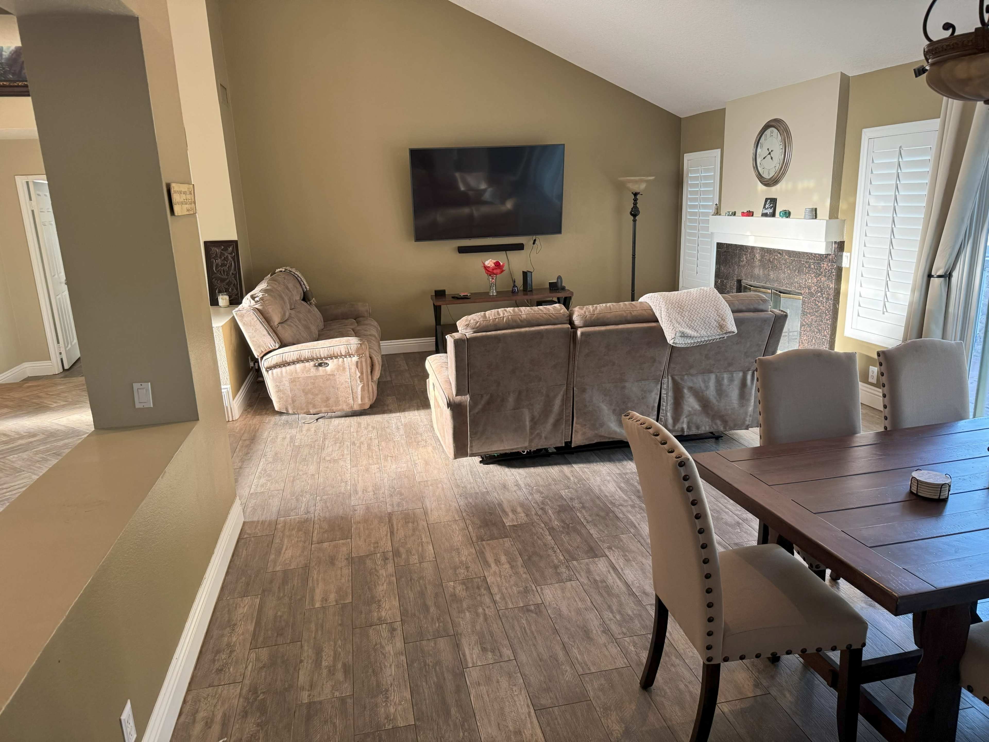 Peaceful Ranch‑Style Home in The Orchards — Perfect for Filming, Photoshoots, and Small Creative Events Image in El Sobrante, Riverside, CA