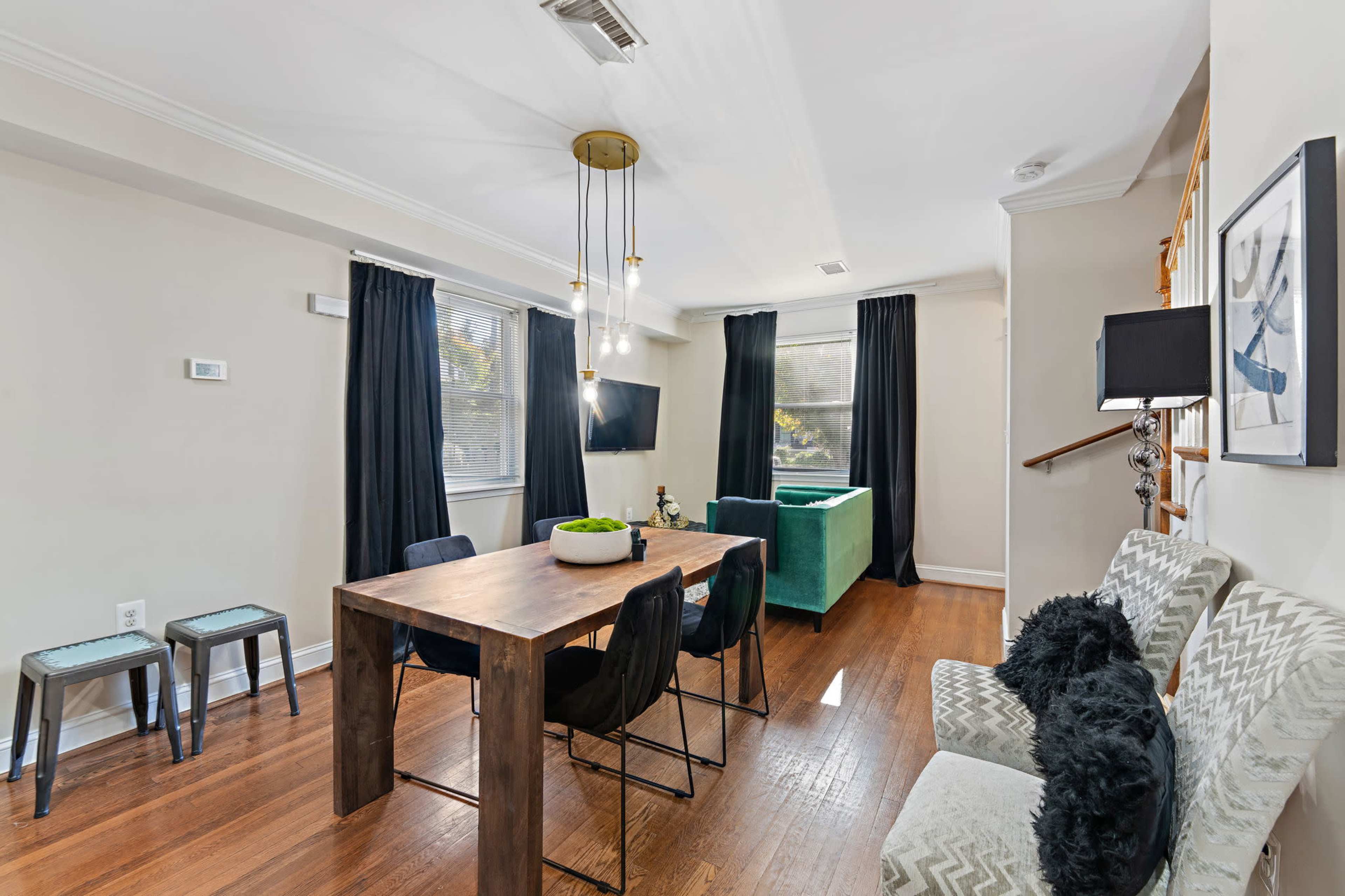 Free Parking! Content House with Natural Light in Southeast | Club Brandywine Image in Washington Highlands, Washington, DC