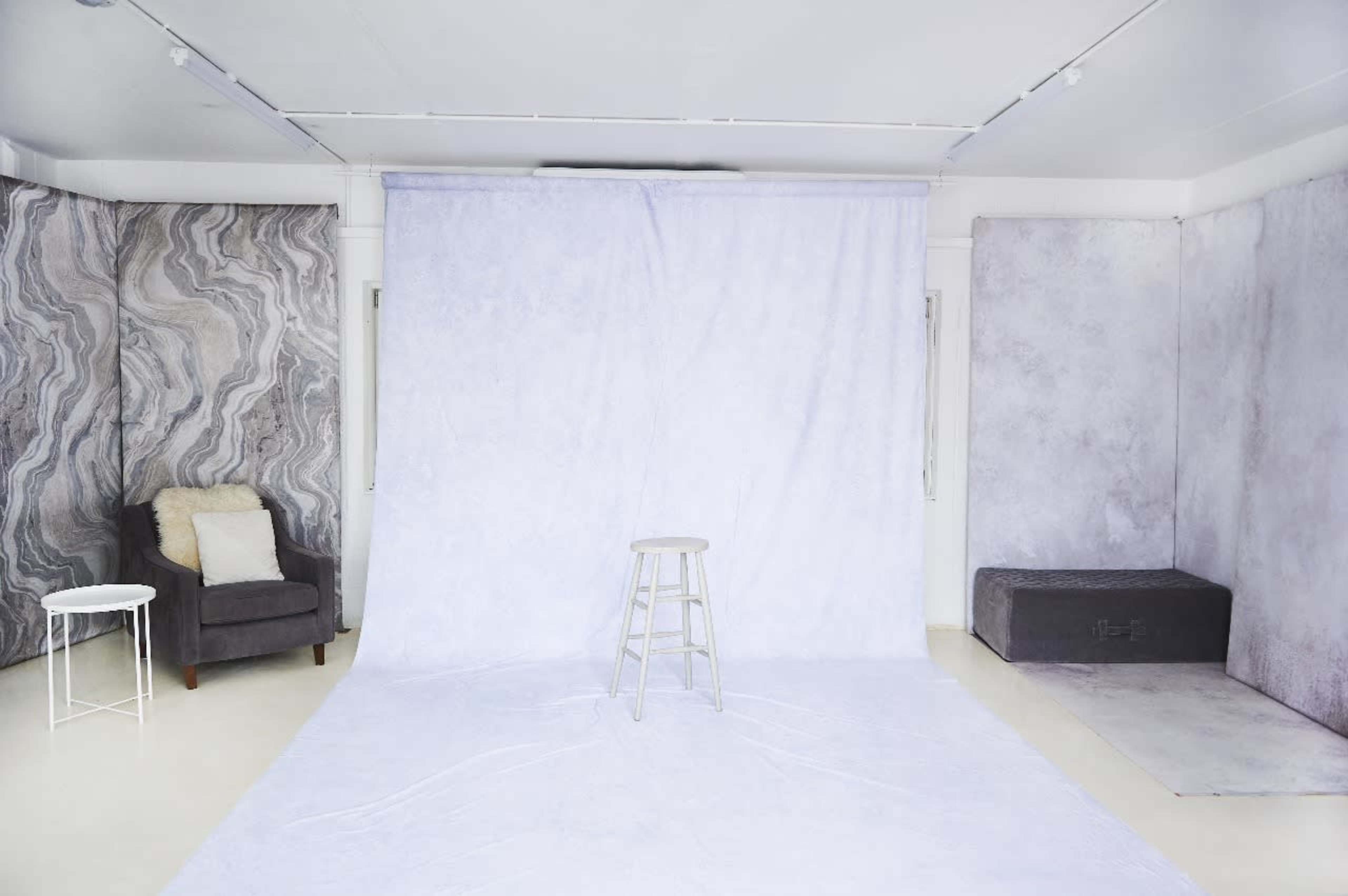Luminous and Unique "Set Dressed" Studio With Props Image in Fulham, London, ENG