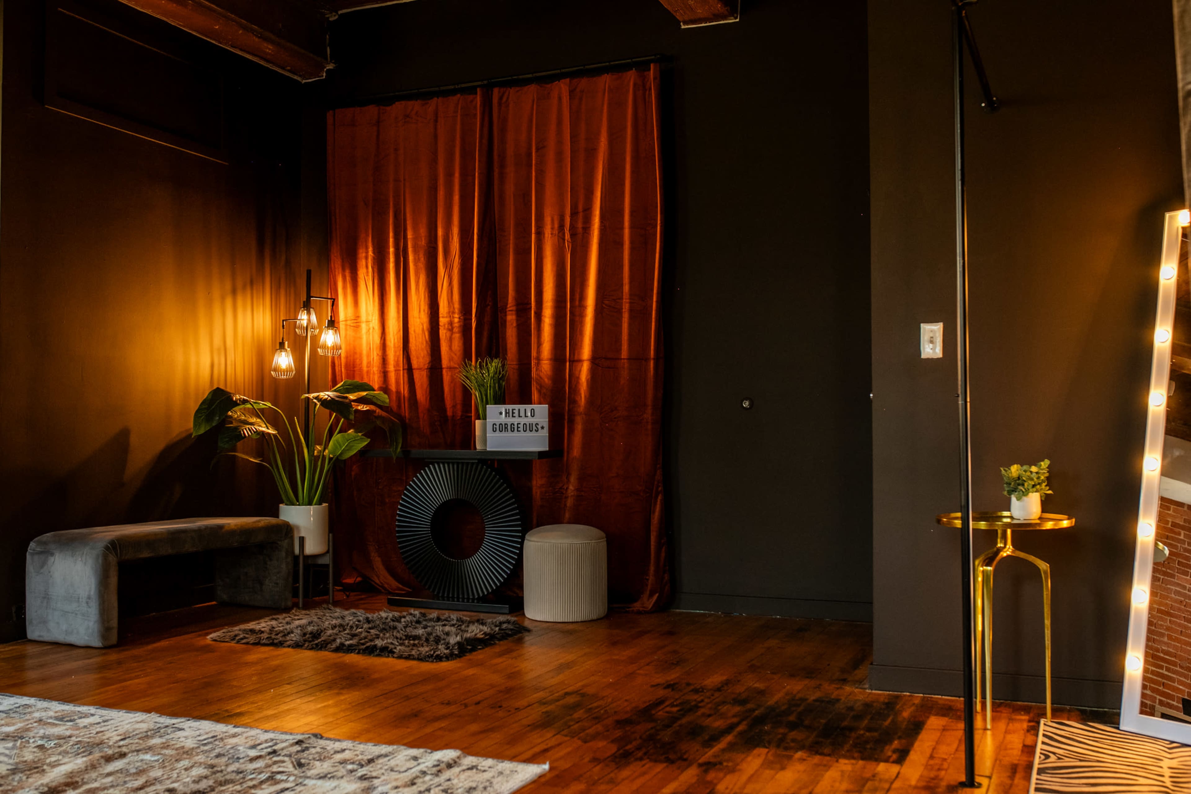 Stylish Urban Photo Studio & Creative Space w/ Natural Light Image in Hampden, Baltimore, MD