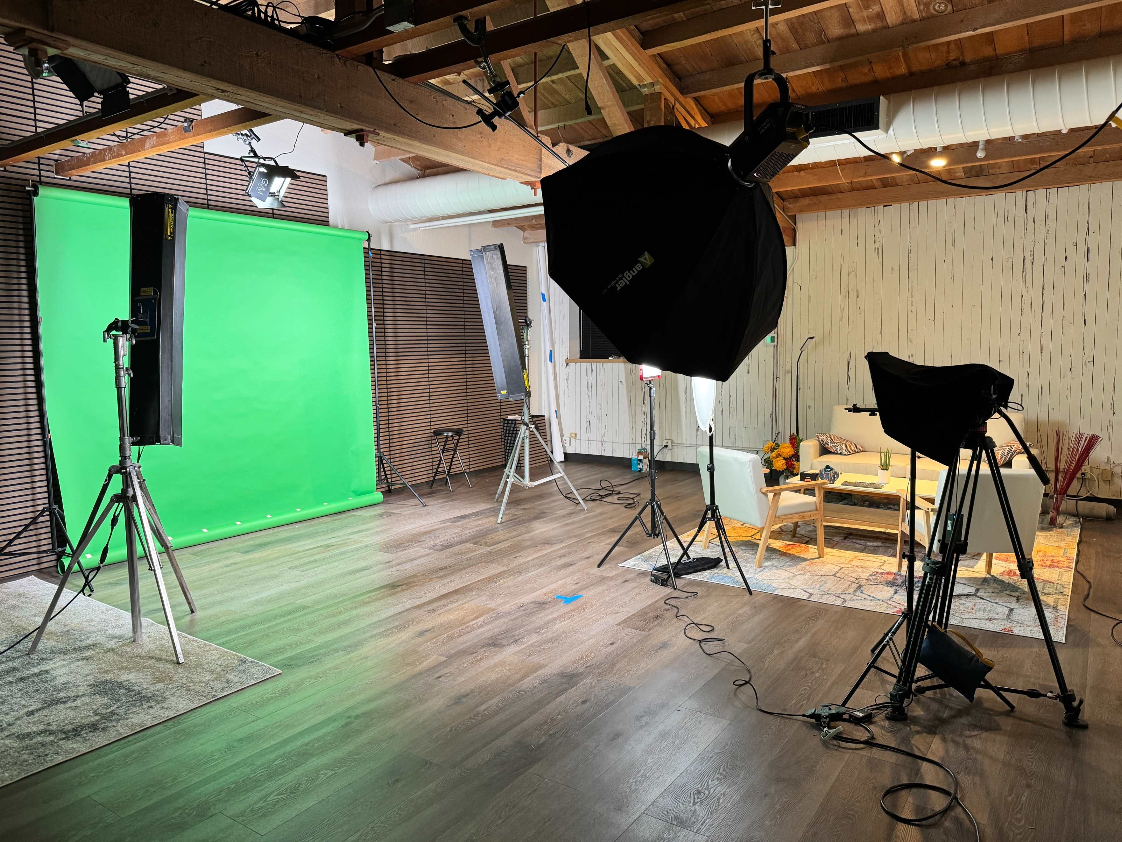 700 sq/ft open space Photo Studio Image in Central San Jose, SAN JOSE, CA