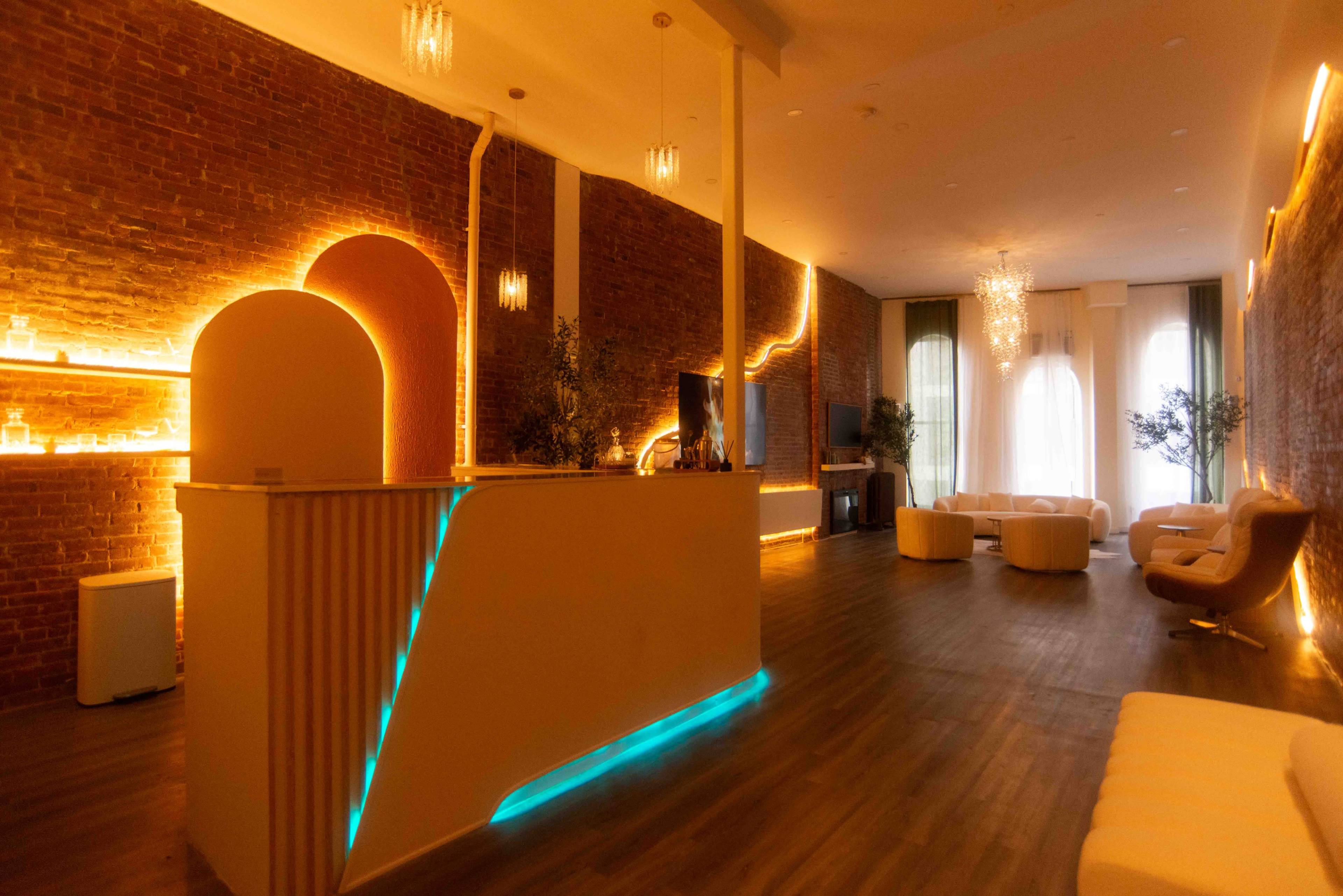 Artistic and Cozy Broadway Venue for your Meetings Image in Midtown Manhattan, New York City, NY