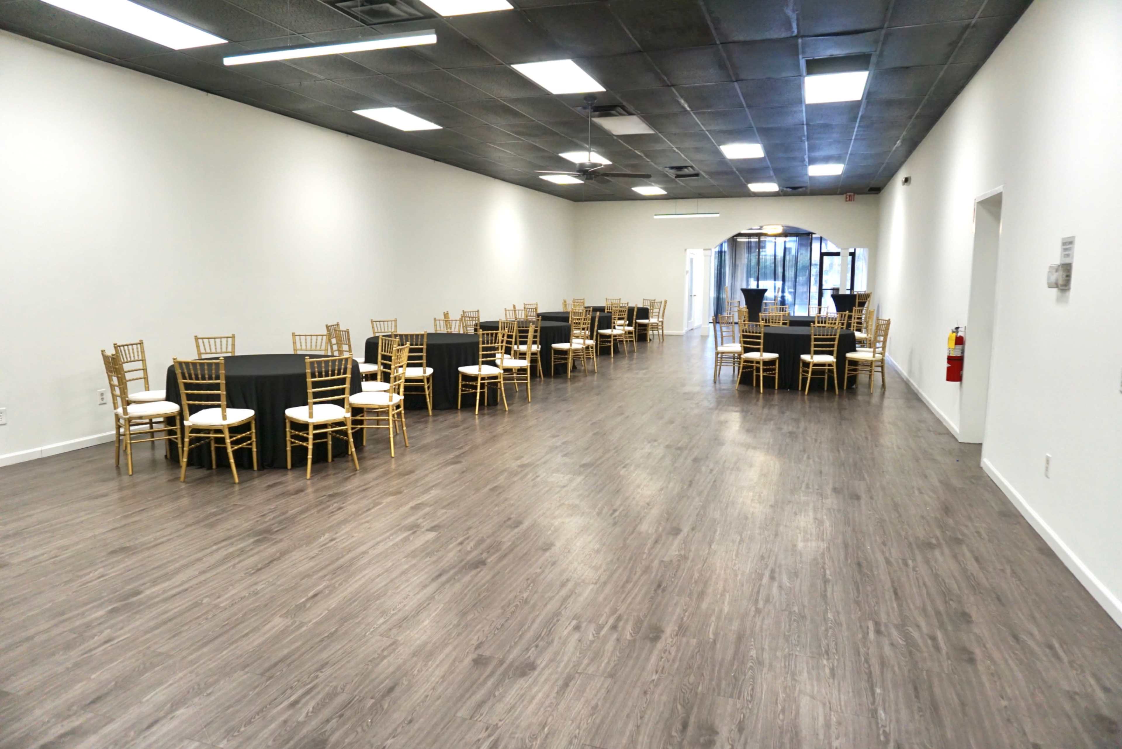 The Modern Luxury Gathering Suite Image in Dunwoody, Atlanta, GA