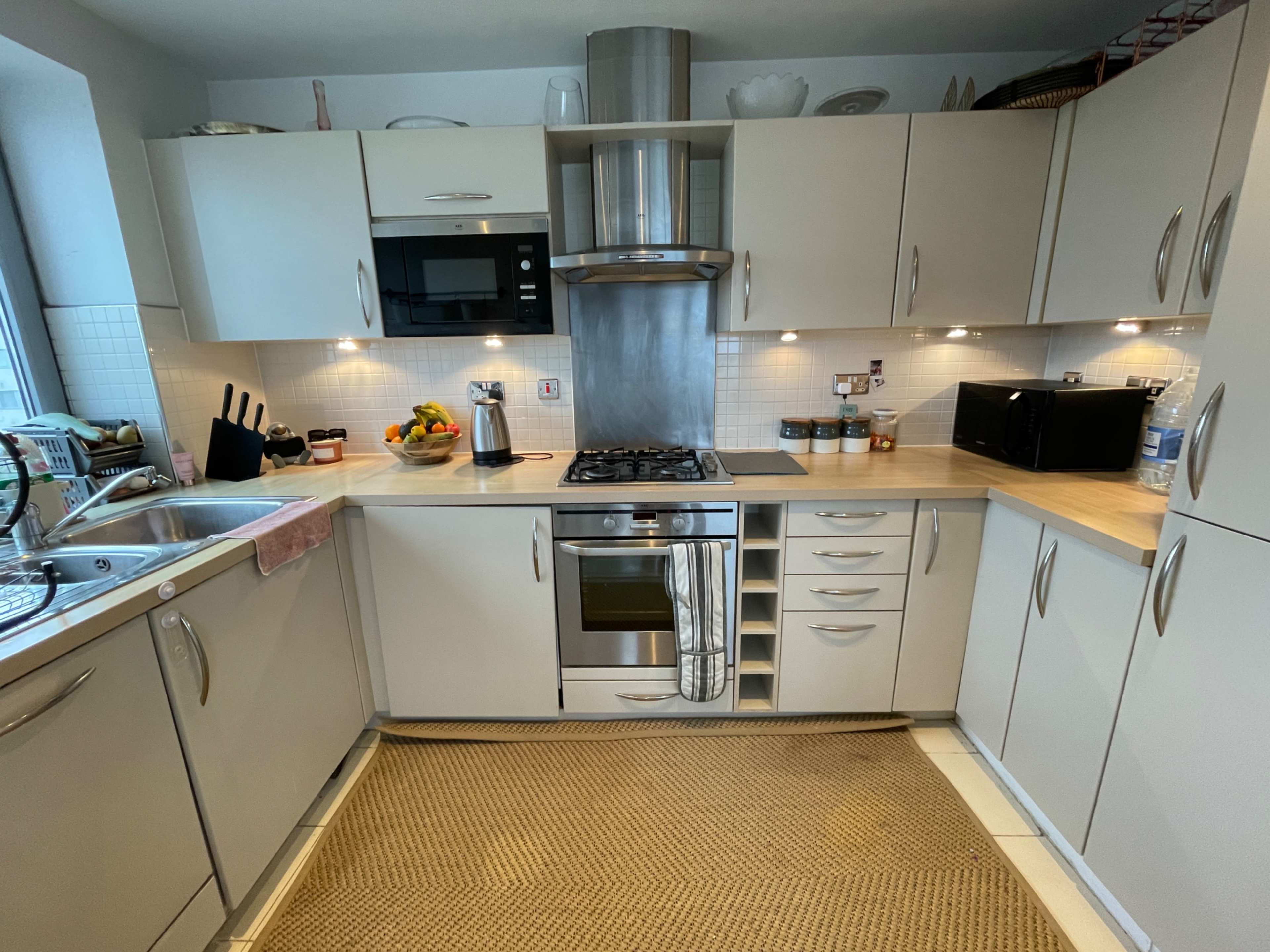 Riverside apartment Image in London, London, ENG