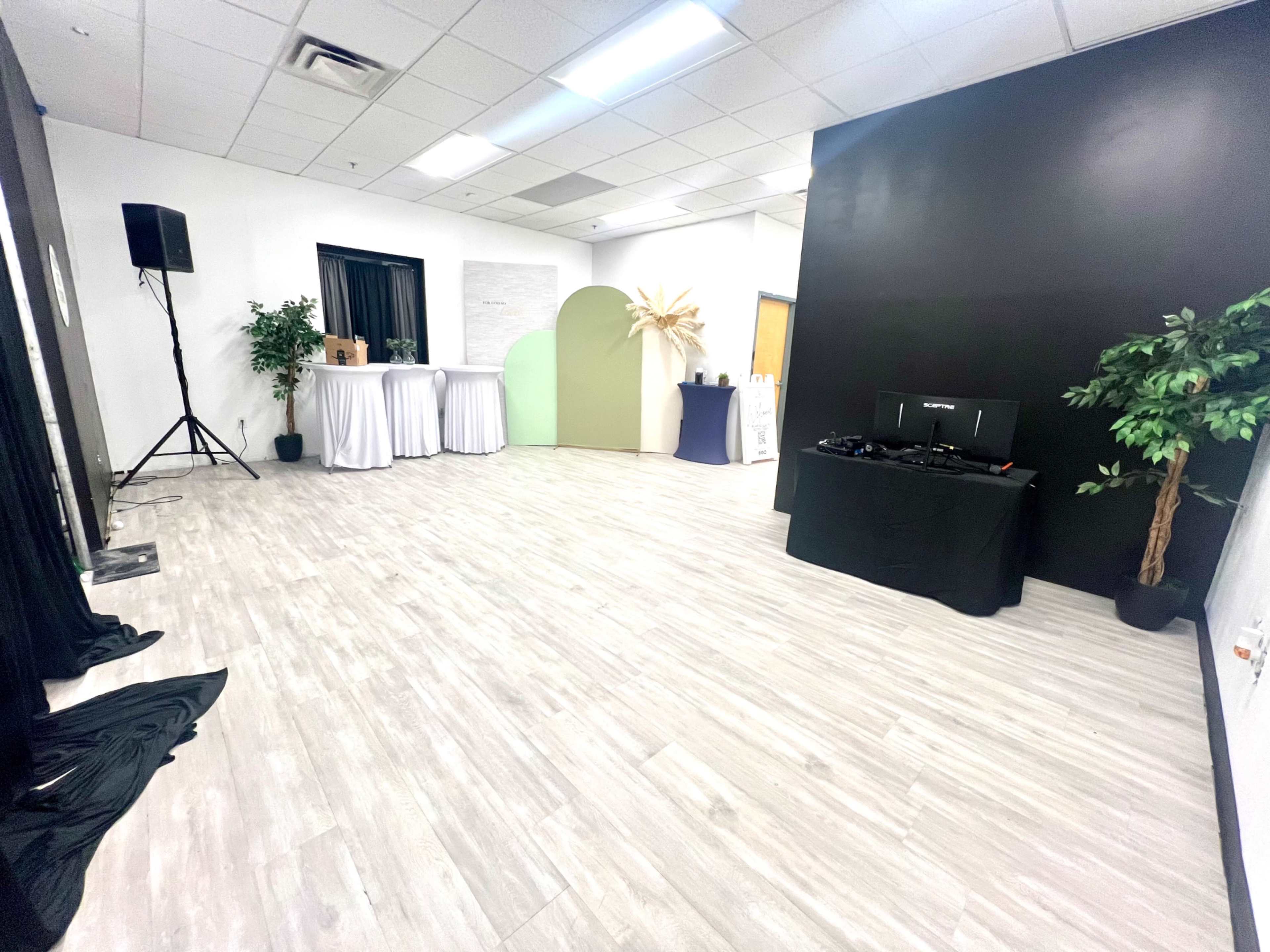 Large Event Space Greater Boston (SIDE A+ B) Image in West End, Waltham, MA