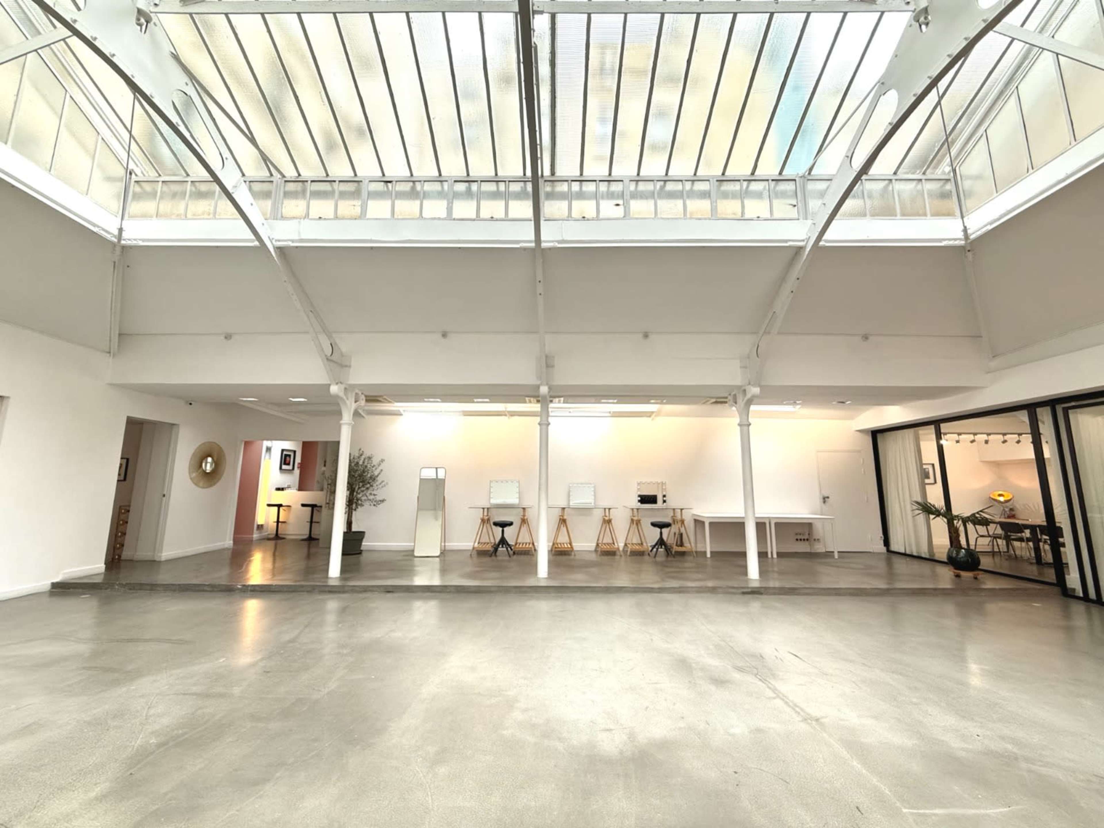 ESPACE ATYPIQUE EN PLEIN COEUR DU MARAIS Image in Saint-Merri, paris, 