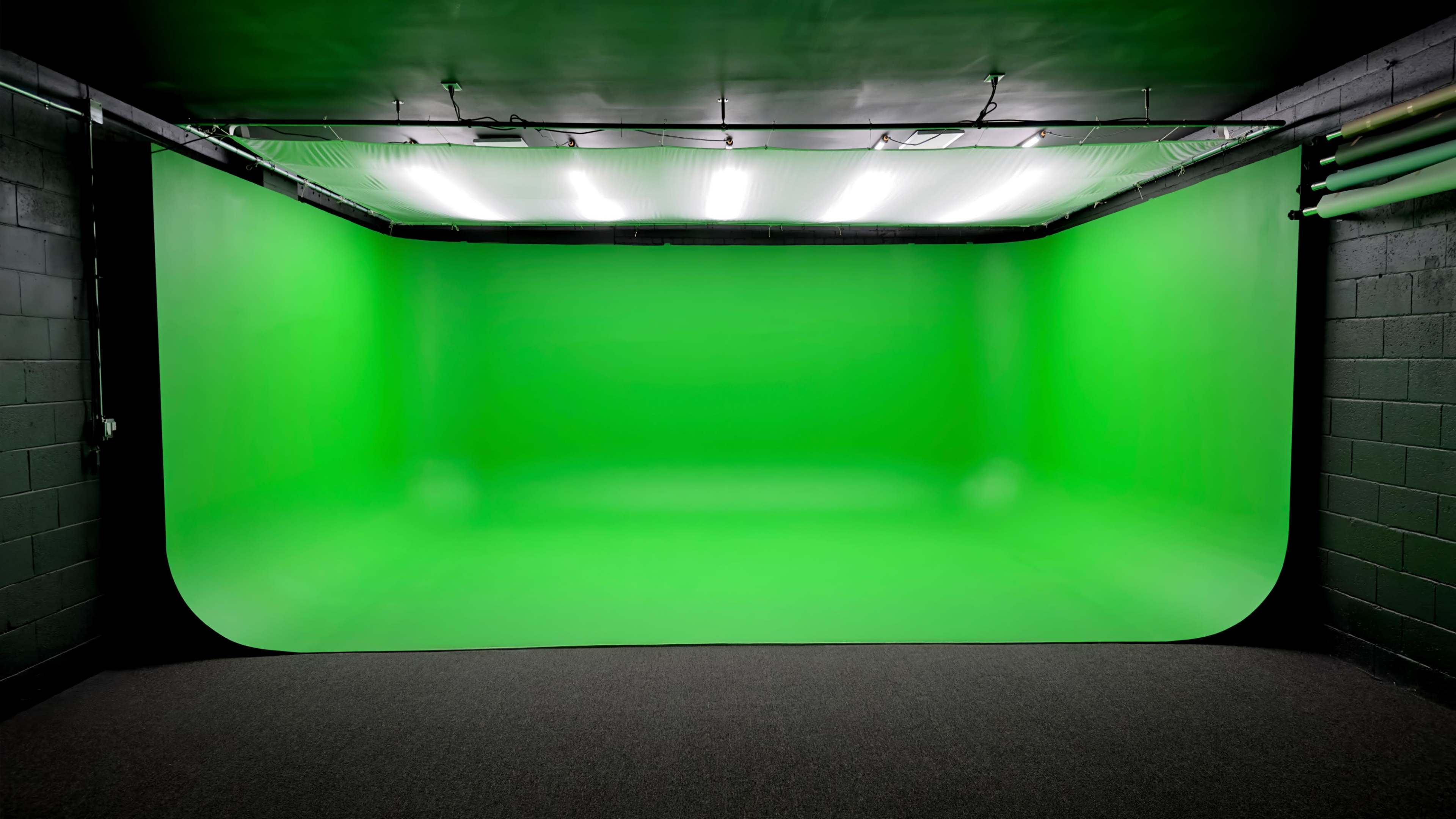 Dallas Content Creator’s Dream – Studio for Photo, Video & Green Screen. Image in Piedmont Addition, Dallas, TX