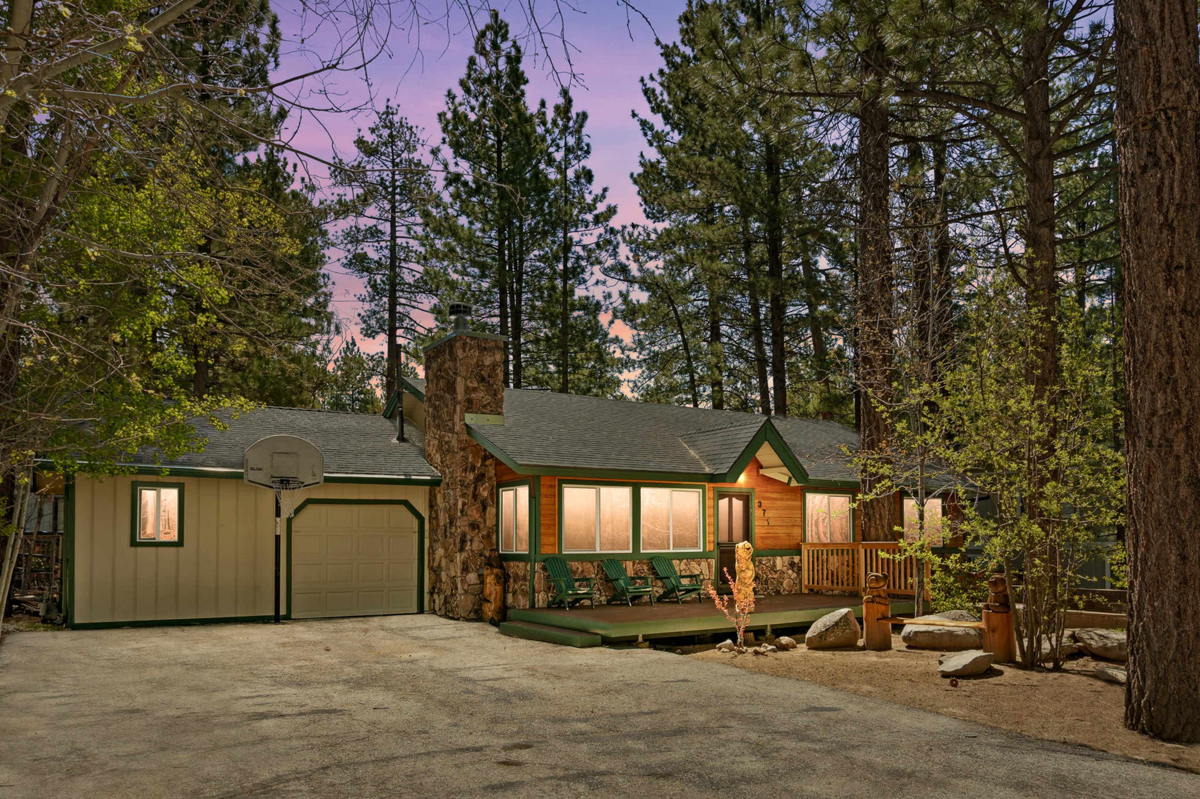 Mellow Mountain Getaway + Spa Image in Big Bear Lake, Big Bear Lake, CA