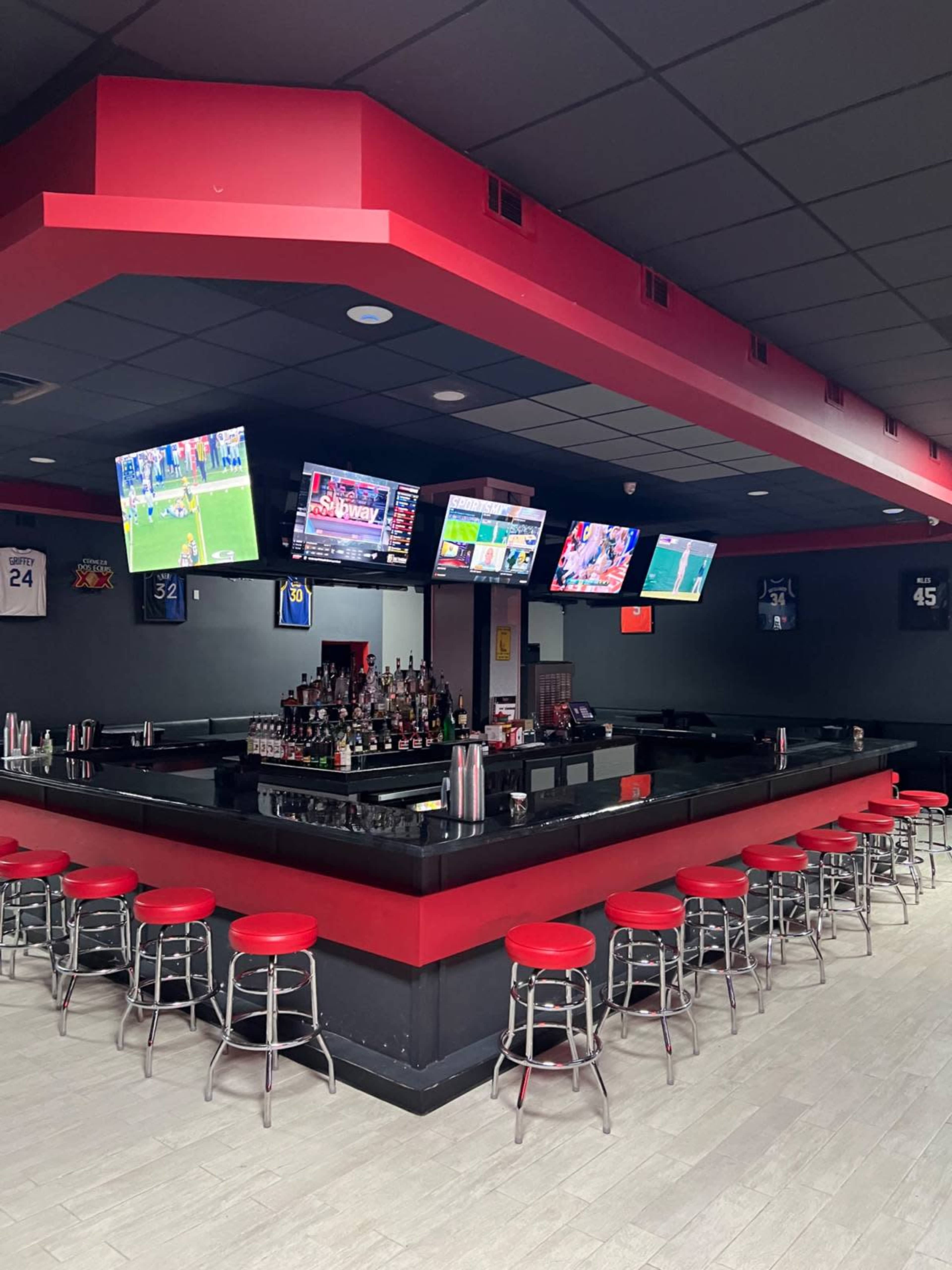 Modernized Sports Bar/Lounge Image in Eldridge / West Oaks, Houston, TX