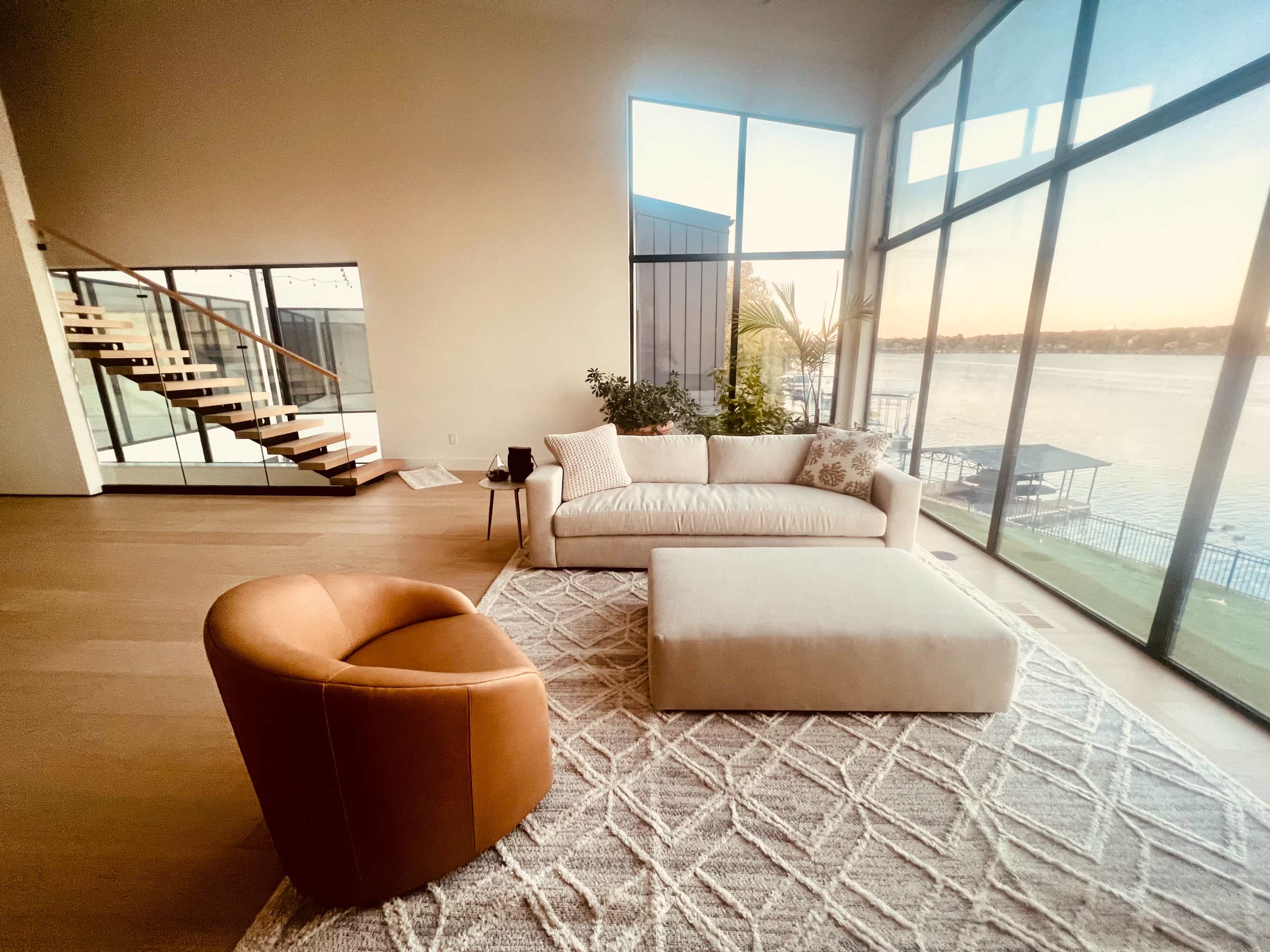 Modern Lakefront Designer Home | Content, Video, Shoots Image in Prairie Township, Lake Winnebago, MO