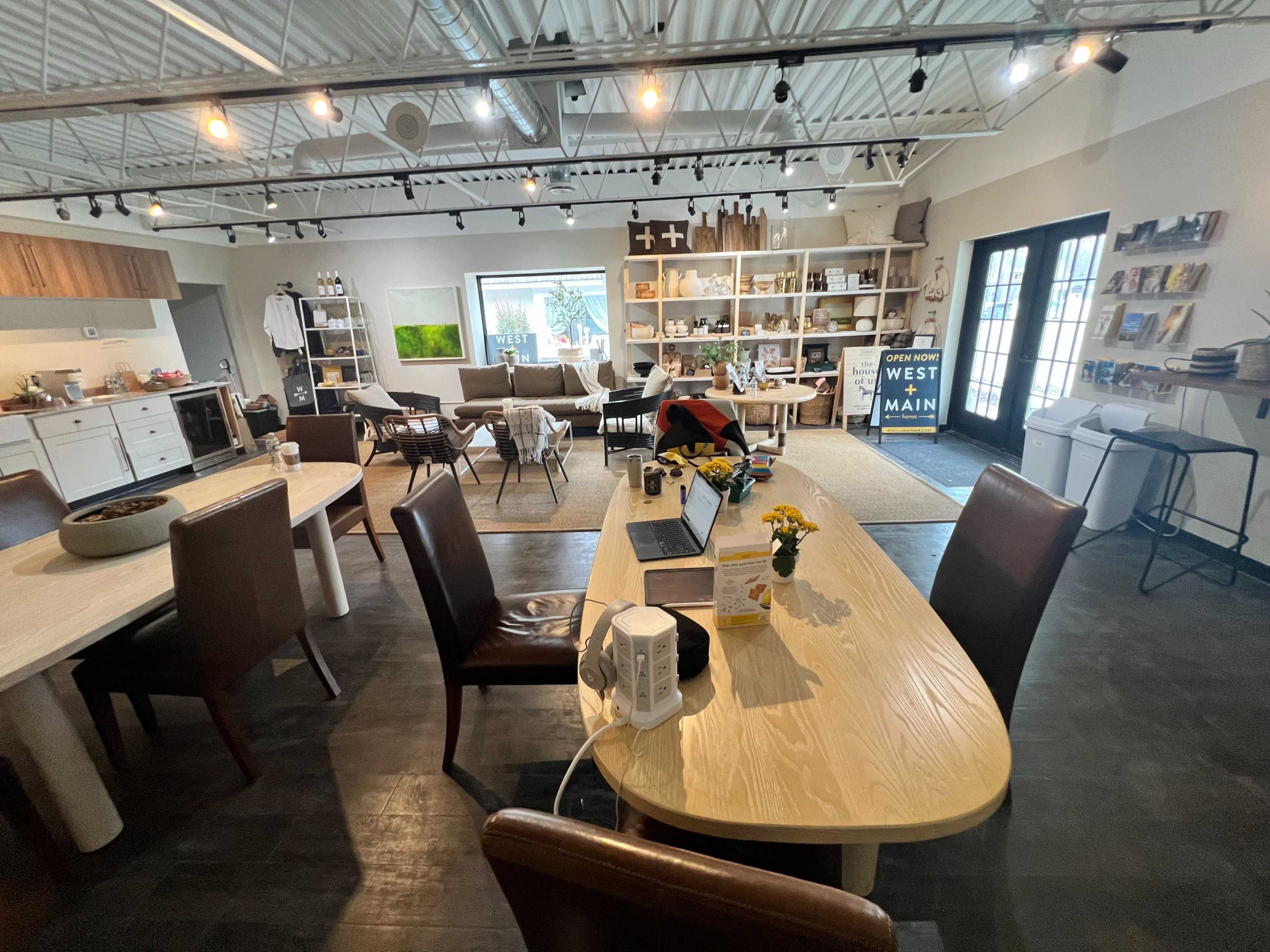 Elevated Minnetonka Work/Office Space Image in Deephaven, Deephaven, MN