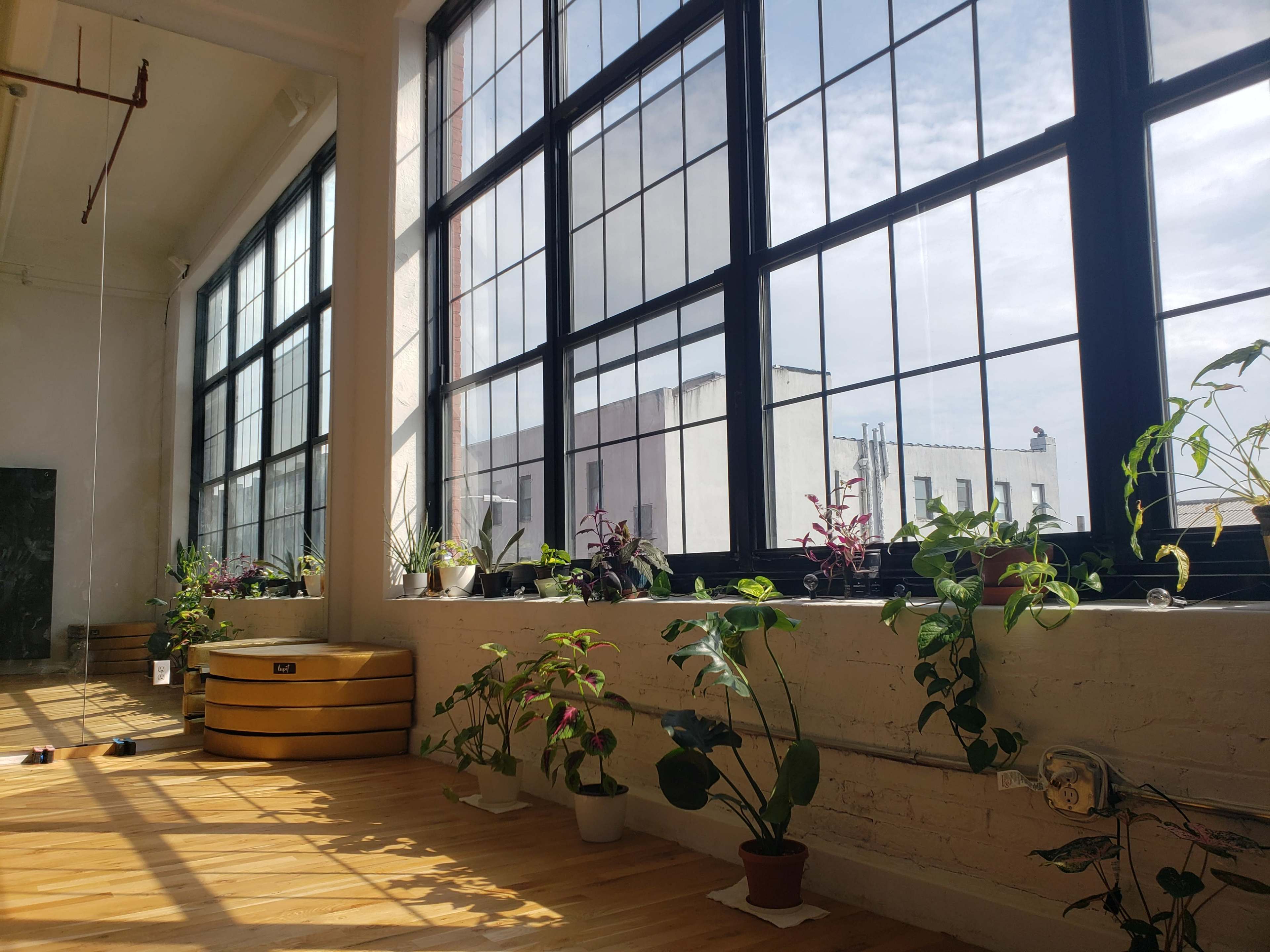 Huge and Beautiful Loft with Soaring Ceilings and Oversized Windows ...