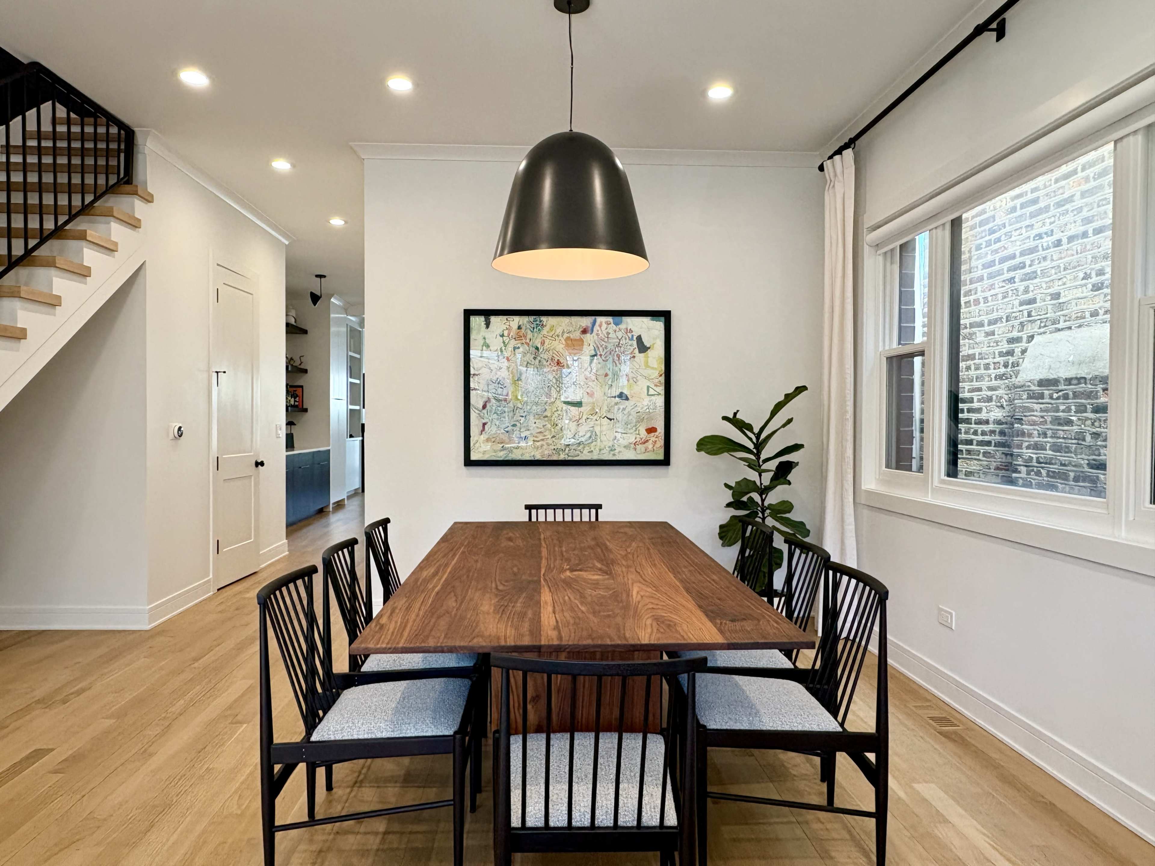 Modern Home with Comfortable Design Image in Logan Square, Chicago, IL
