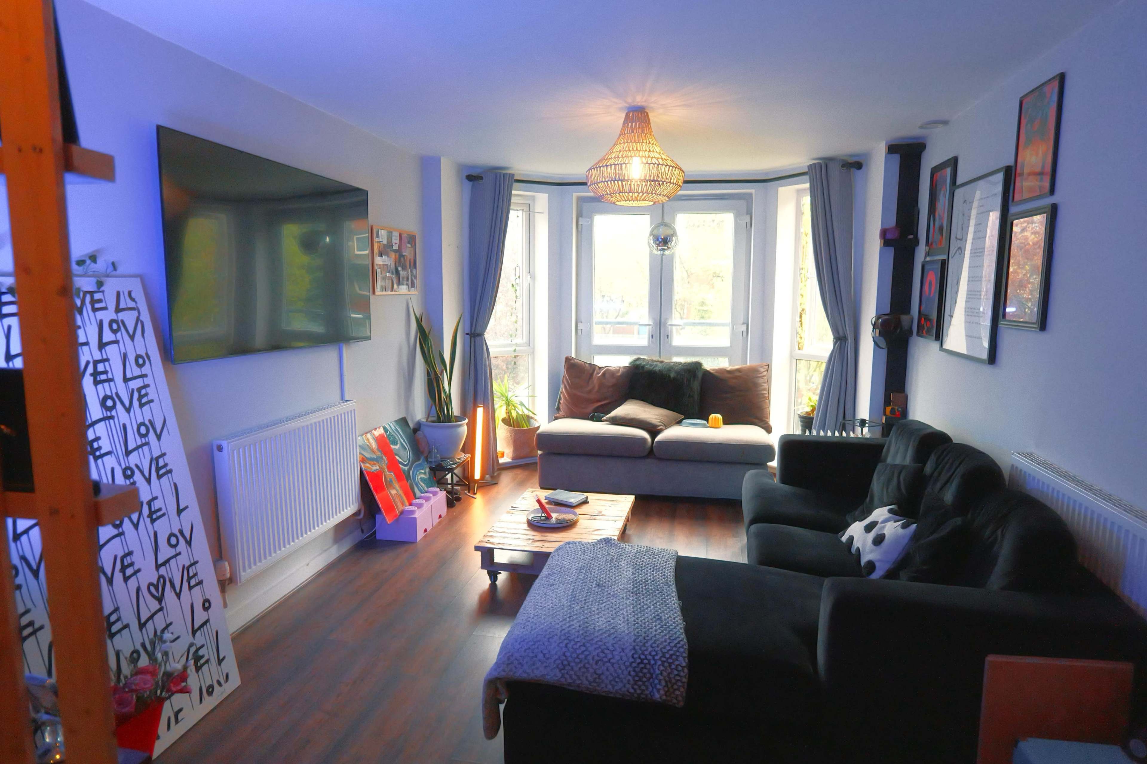 Stylish, Eclectic Apartment with Unique Artistic Design Image in Manchester, Manchester, ENG