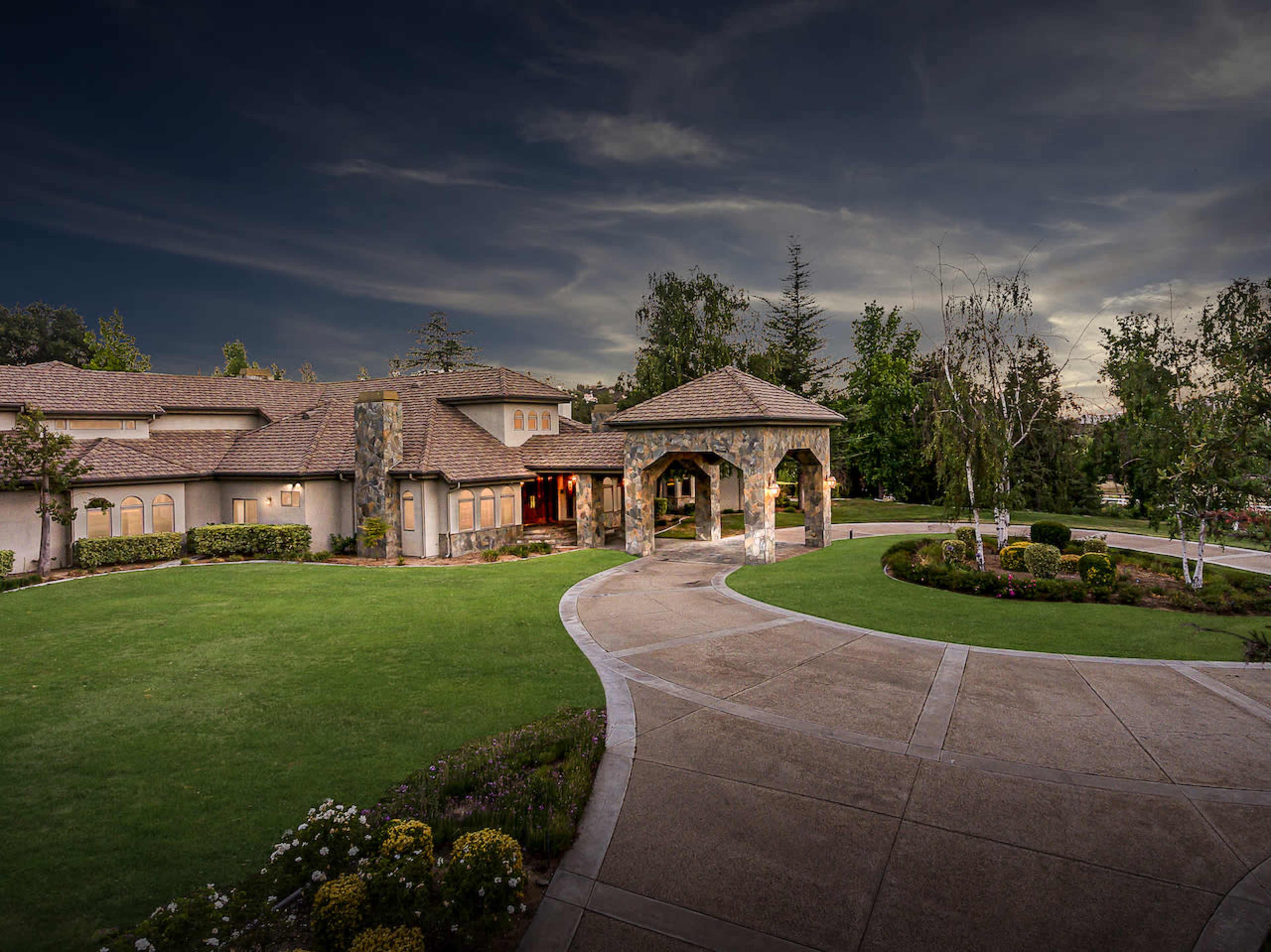 The Oaktree Estate by Fieldtrip | 7 Acre Resort Image in , Murrieta, CA