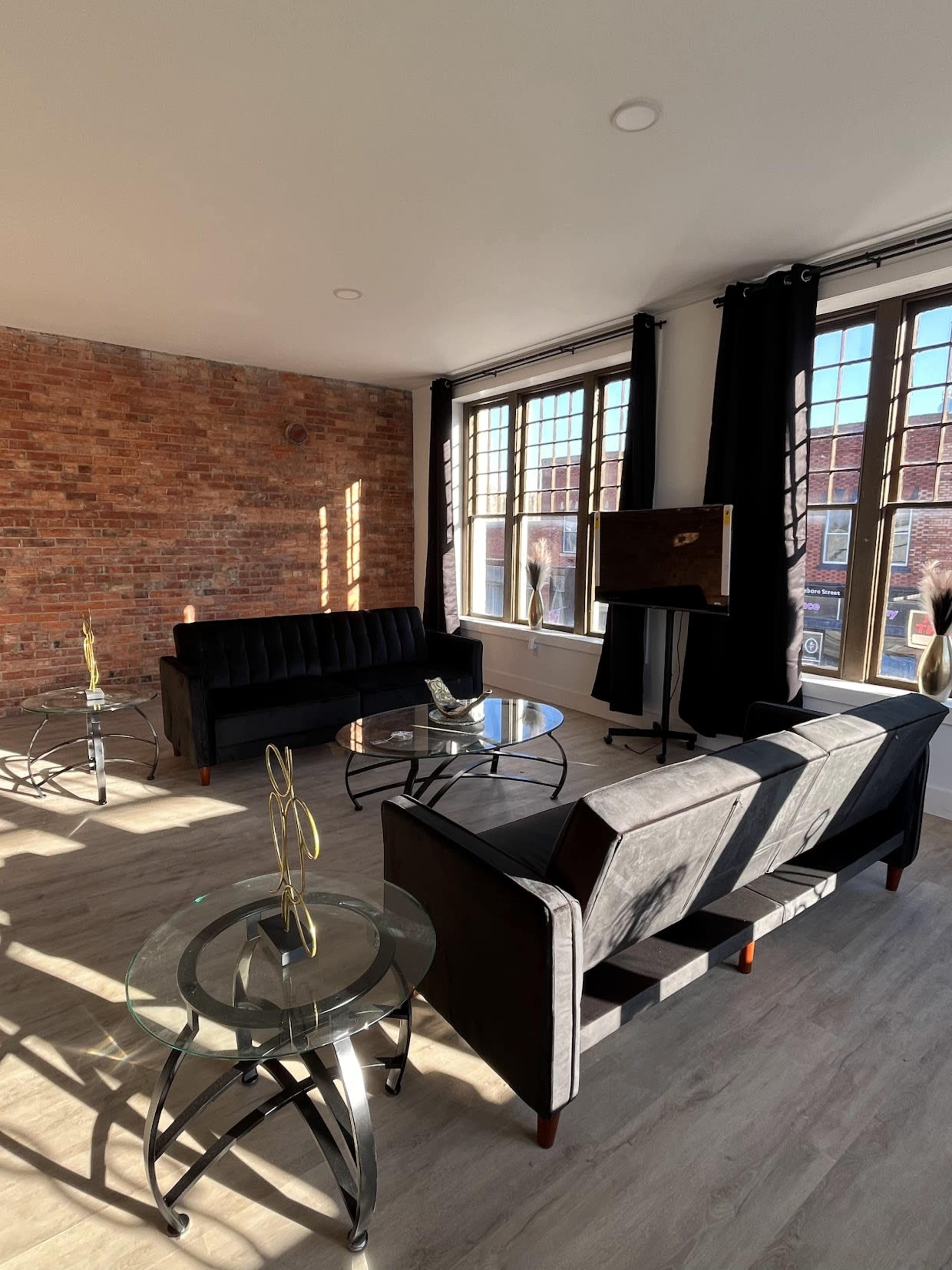 Second-Floor Downtown Loft Escape Image in Roseboro, Roseboro, NC