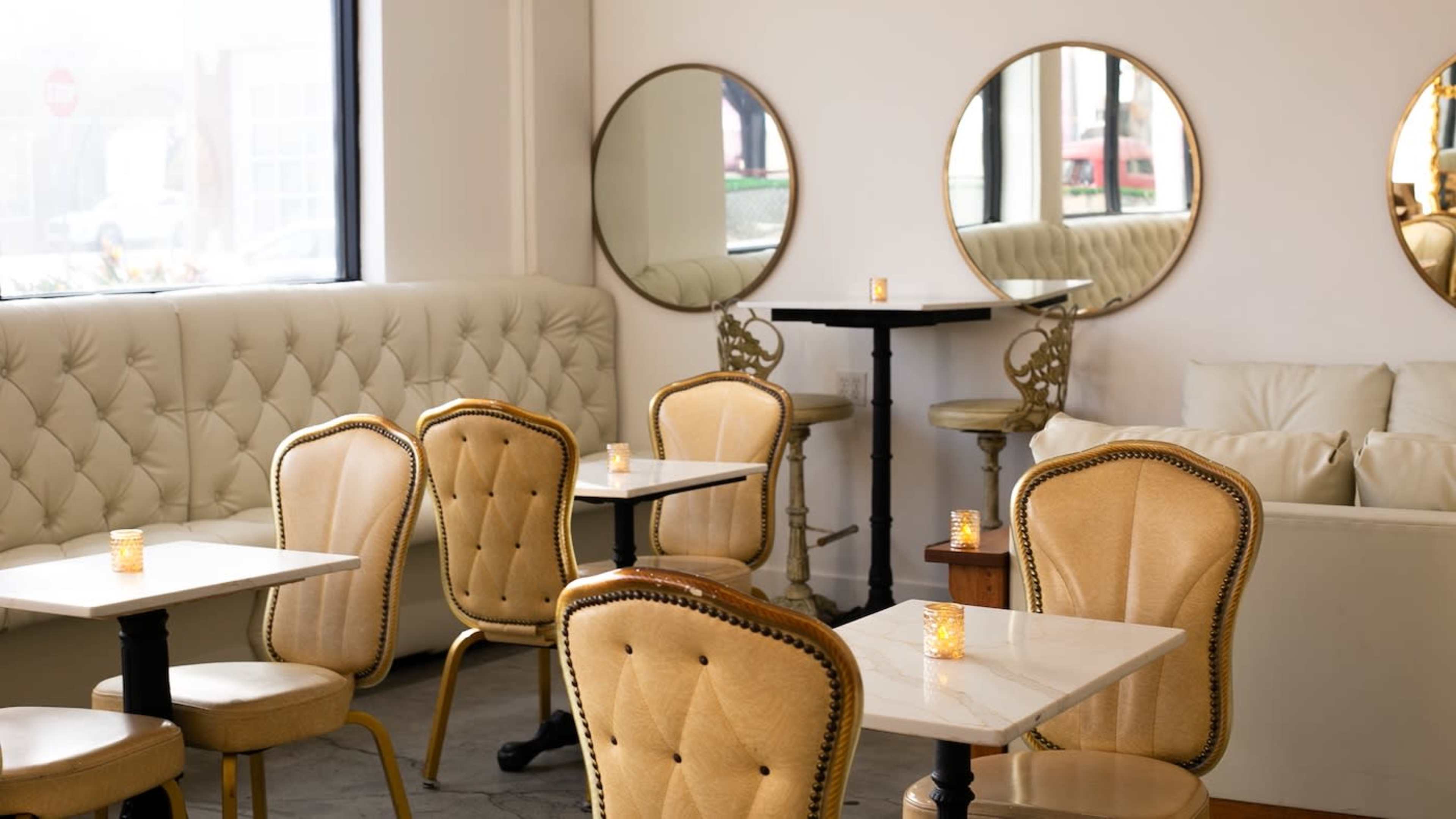 Elegant Banquet Room in Long Beach – Baby Showers, Bridal Showers, Birthdays Image in California Heights, Long Beach, CA