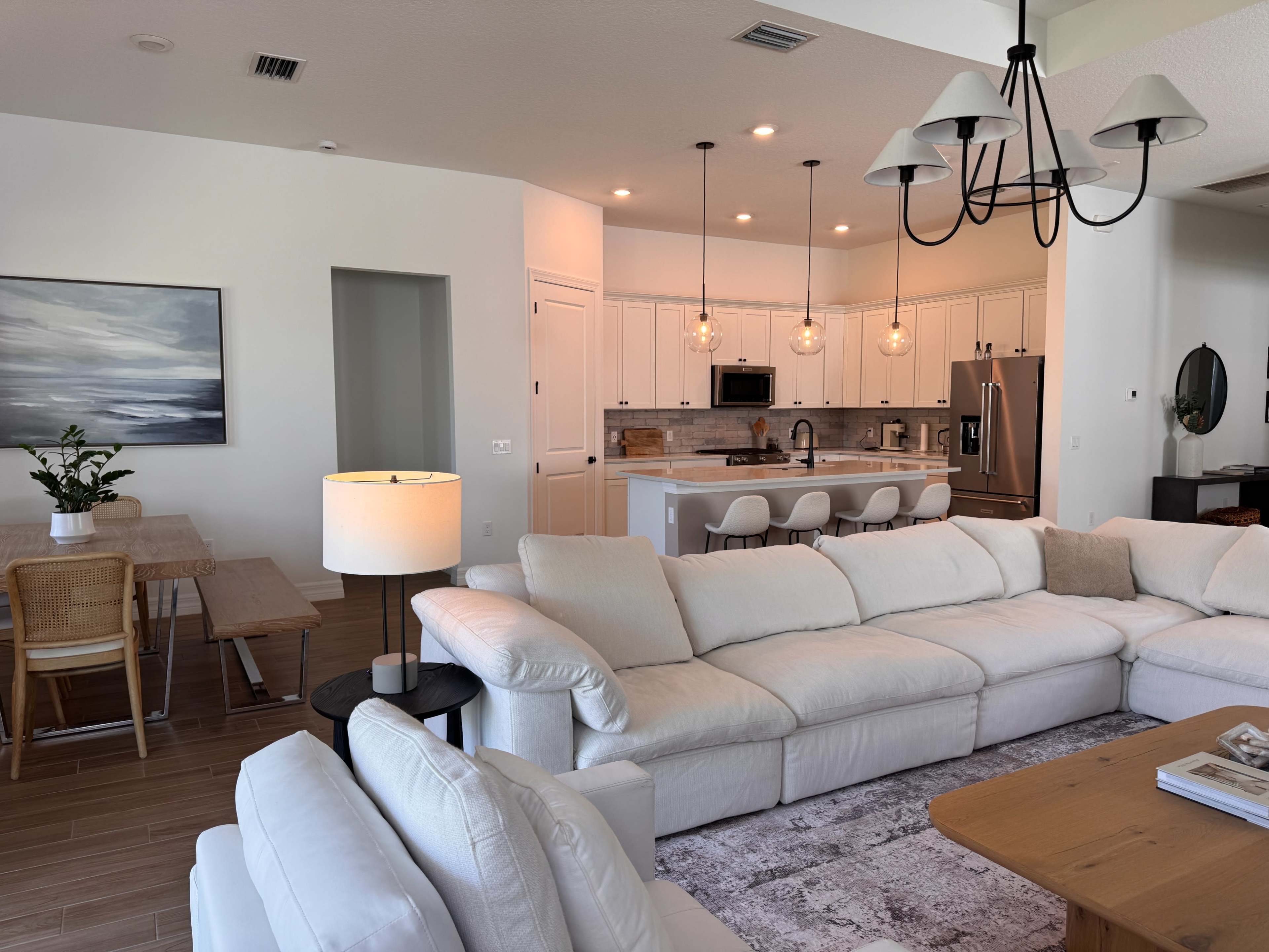 Bright, Earthy Contemporary Home for Photo & Video Shoots Image in Palm Beach Gardens, Palm Beach Gardens, FL