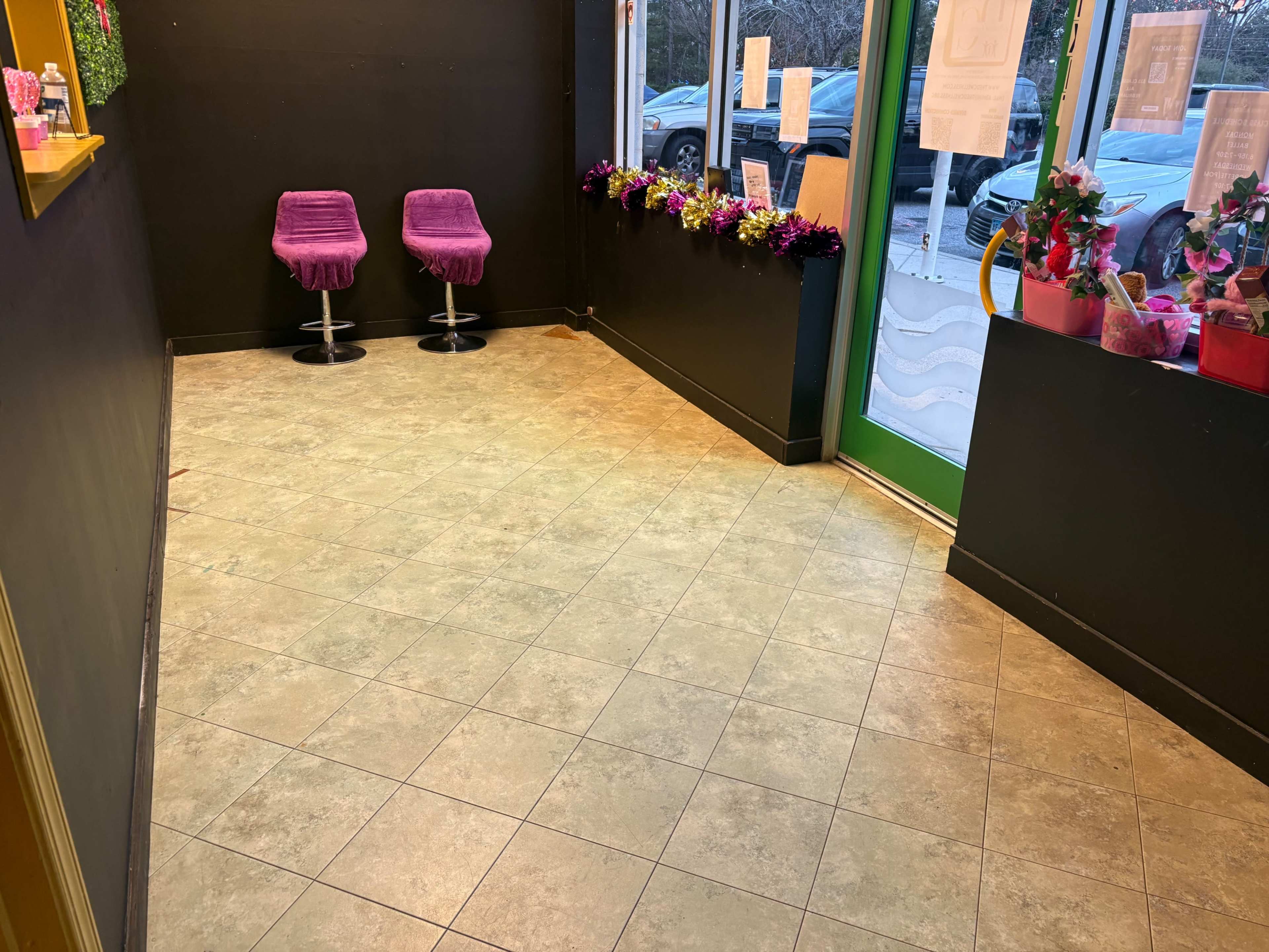 Spacious Dance Studio in Vibrant Shopping Plaza Image in , Jonesboro, GA