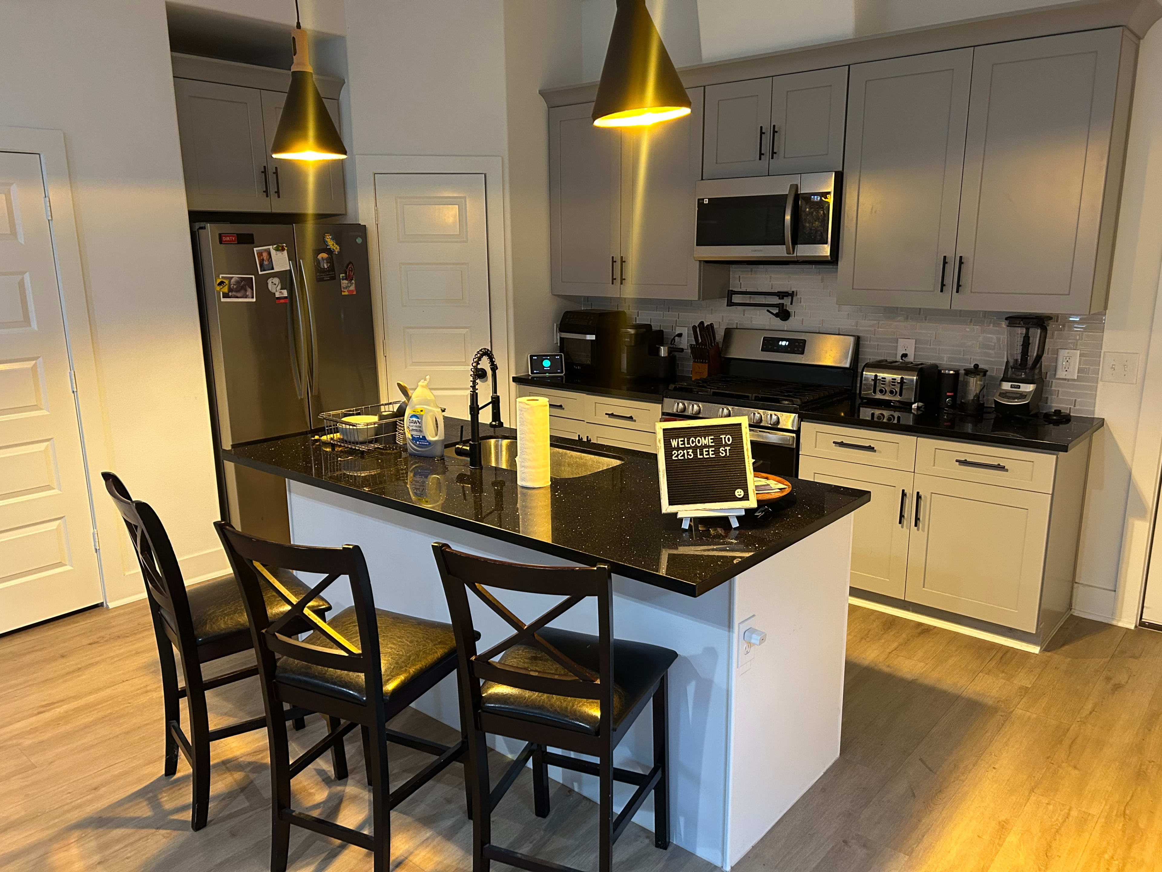 Modern Townhome with Nice Backyard: 5 minutes from Downtown Image in Greater Fifth Ward, Houston, TX