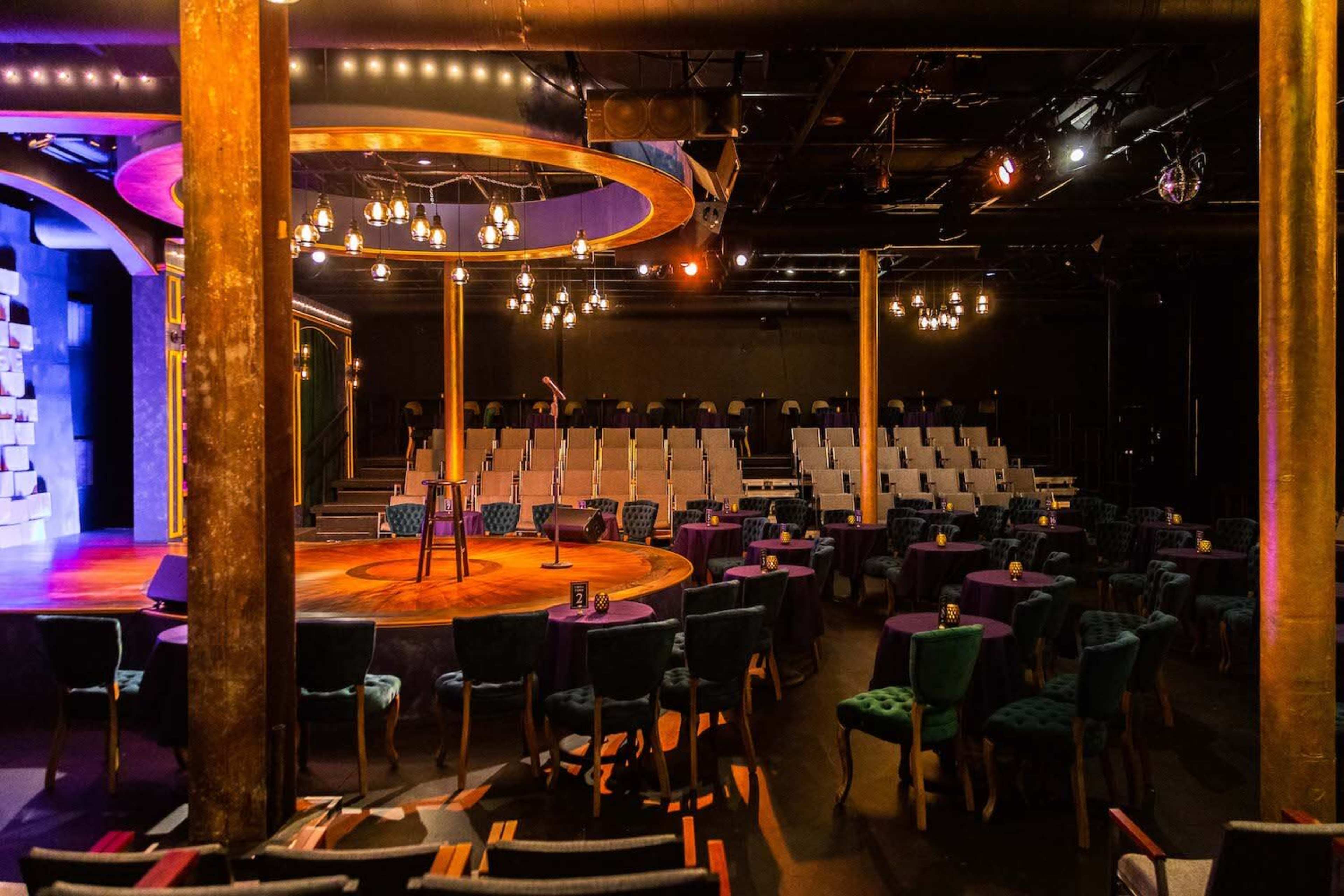Theater in Wicker Park with 302 seats (or 187 with curtains) Image in West Town, Chicago, IL