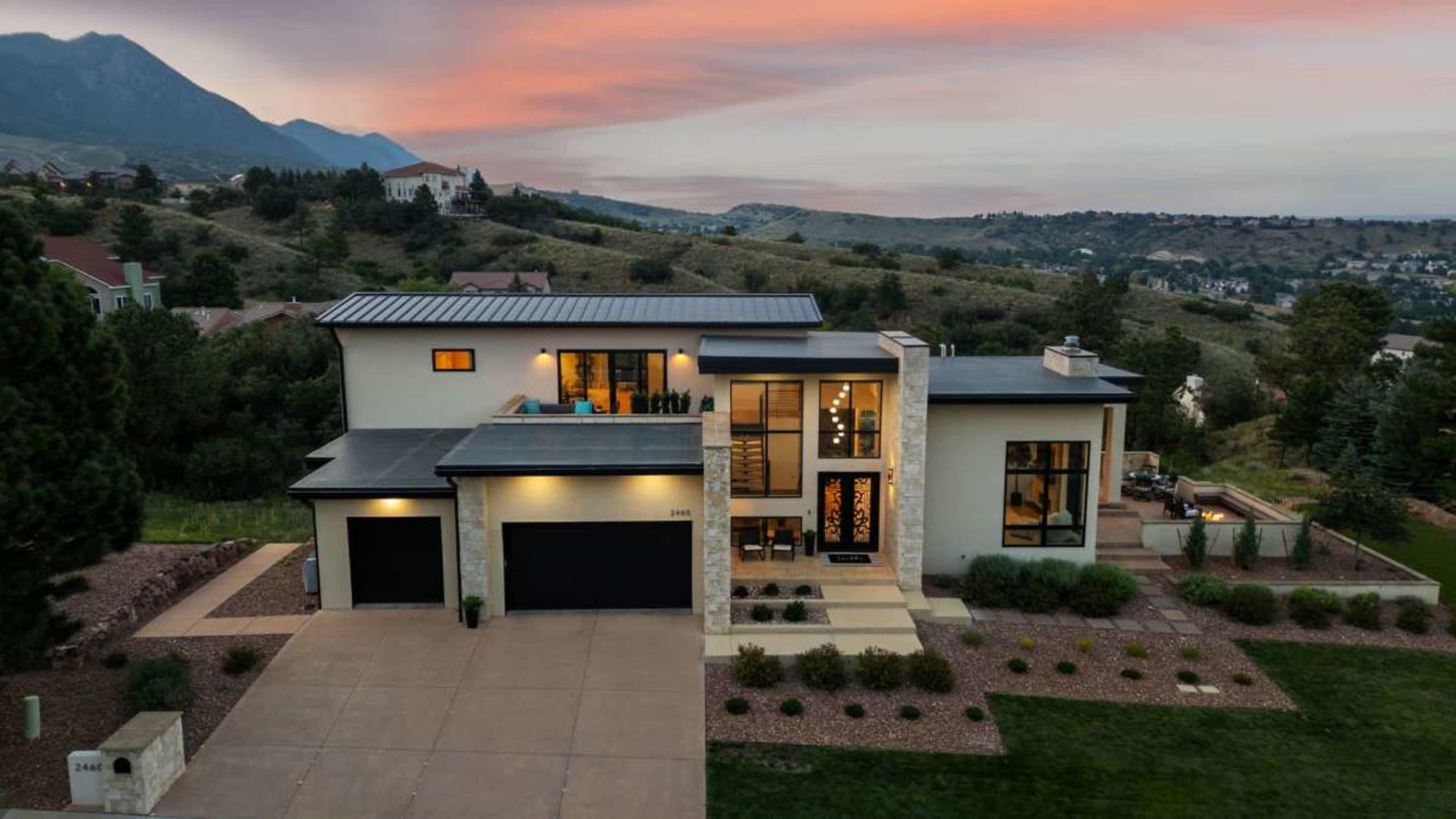 Bright Spacious and Luxurious Modern Home with Mountain Views in Ideal Colorado Springs Location Image in Northwest Colorado Springs, Colorado Springs, CO