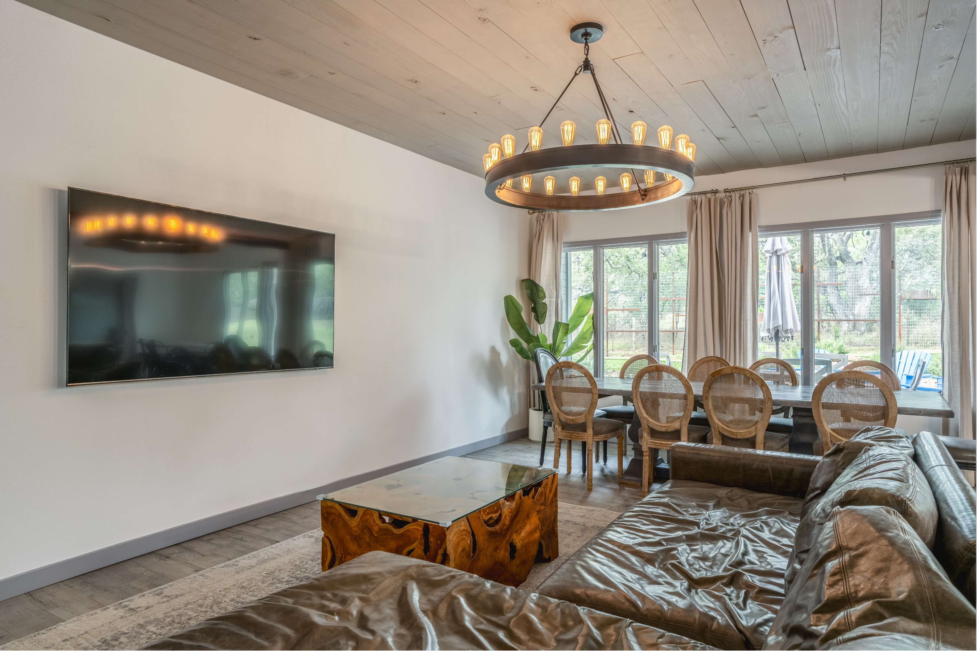 Cielo Estate: Luxury Pool ~ Large Events ~ Multi-Sport Courts Image in , Dripping Springs, TX