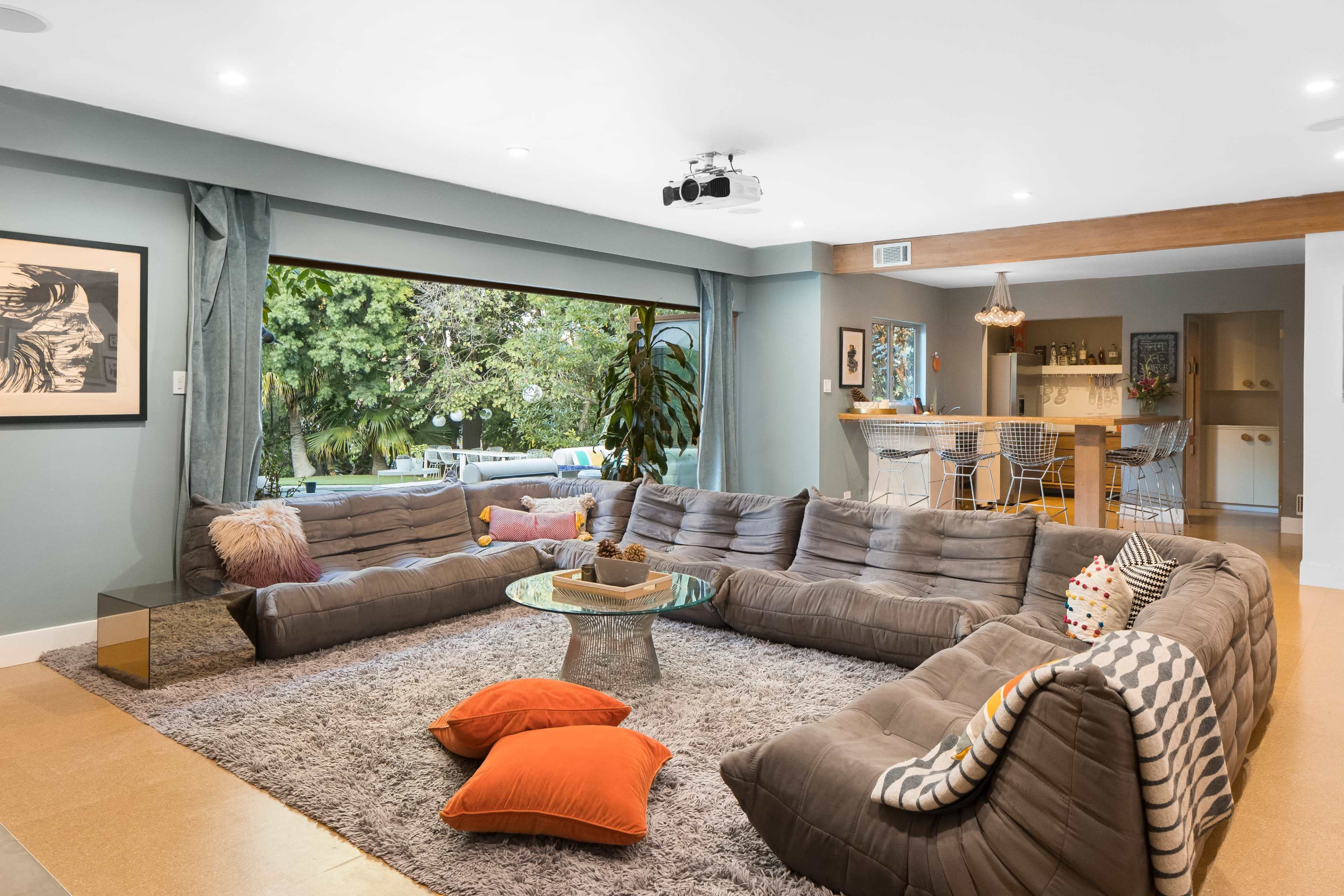 RETRO CHIC MID-CENTURY MODERN  HOME Image in South Los Angeles, View Park, CA