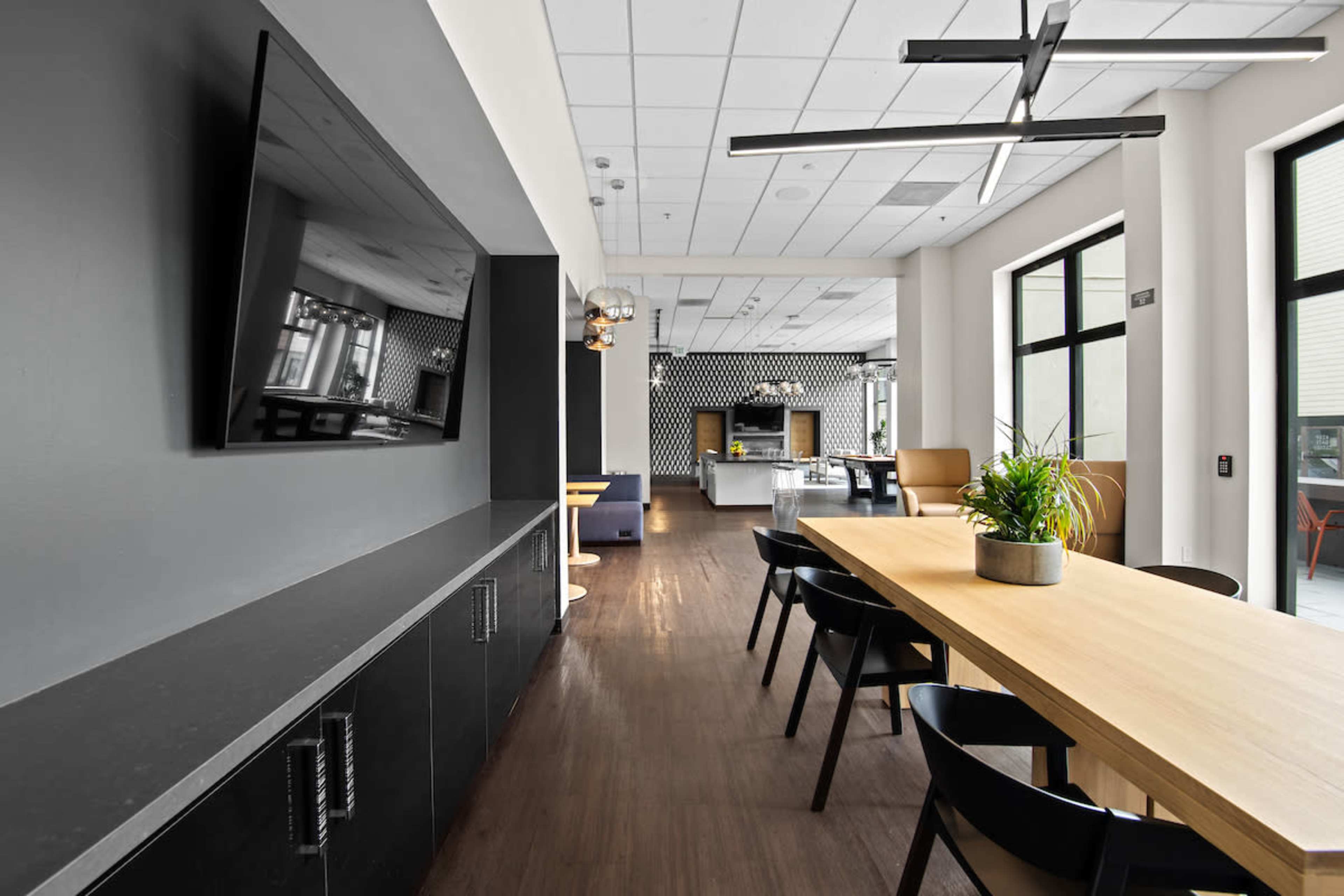 Sophisticated Lounge in Fillmore District Image in Western Addition, San Francisco, CA