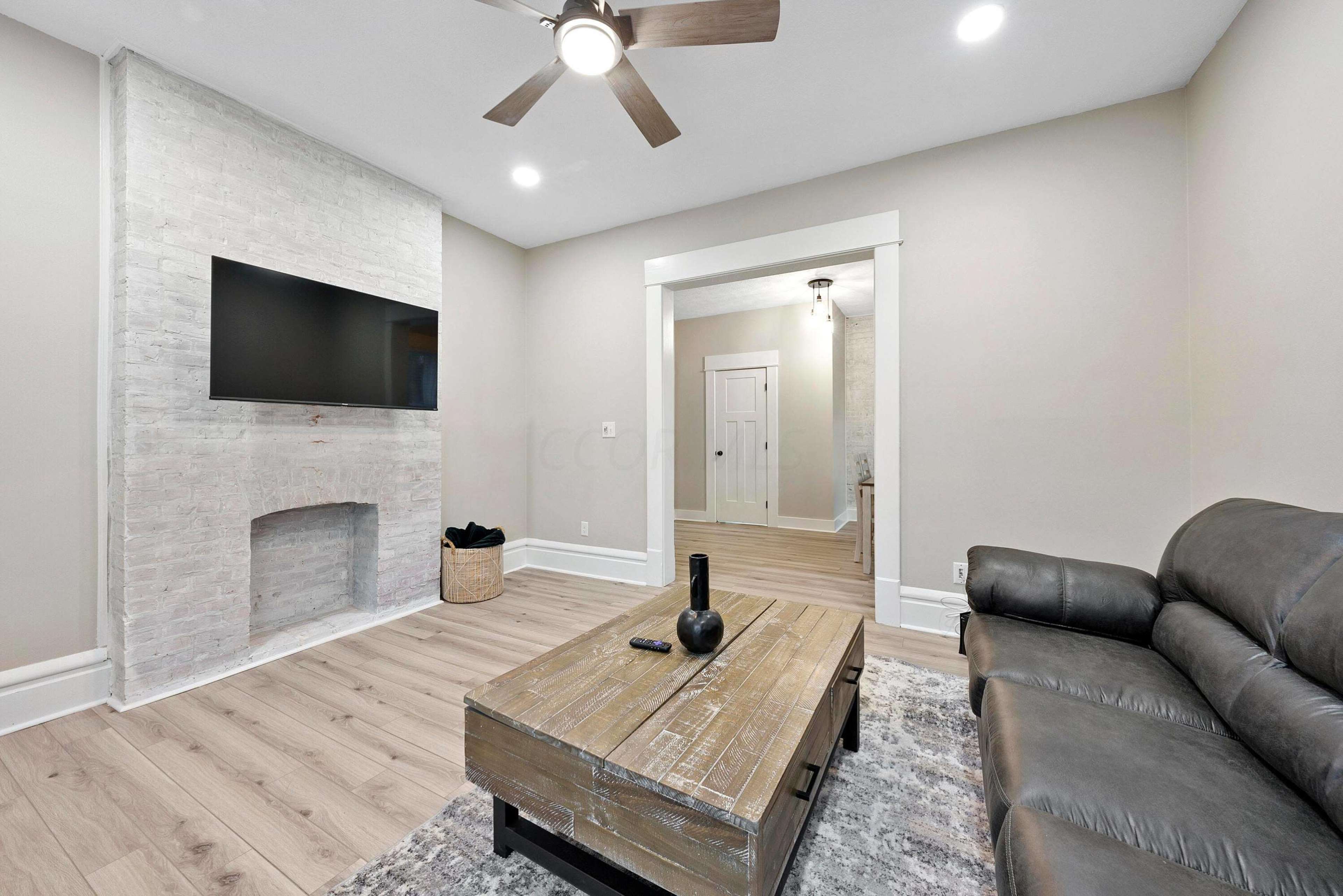 Casa Nova 🌿🐯 Convention - King Bed - Short North - Free Parking Image in Victorian Village, Columbus, OH