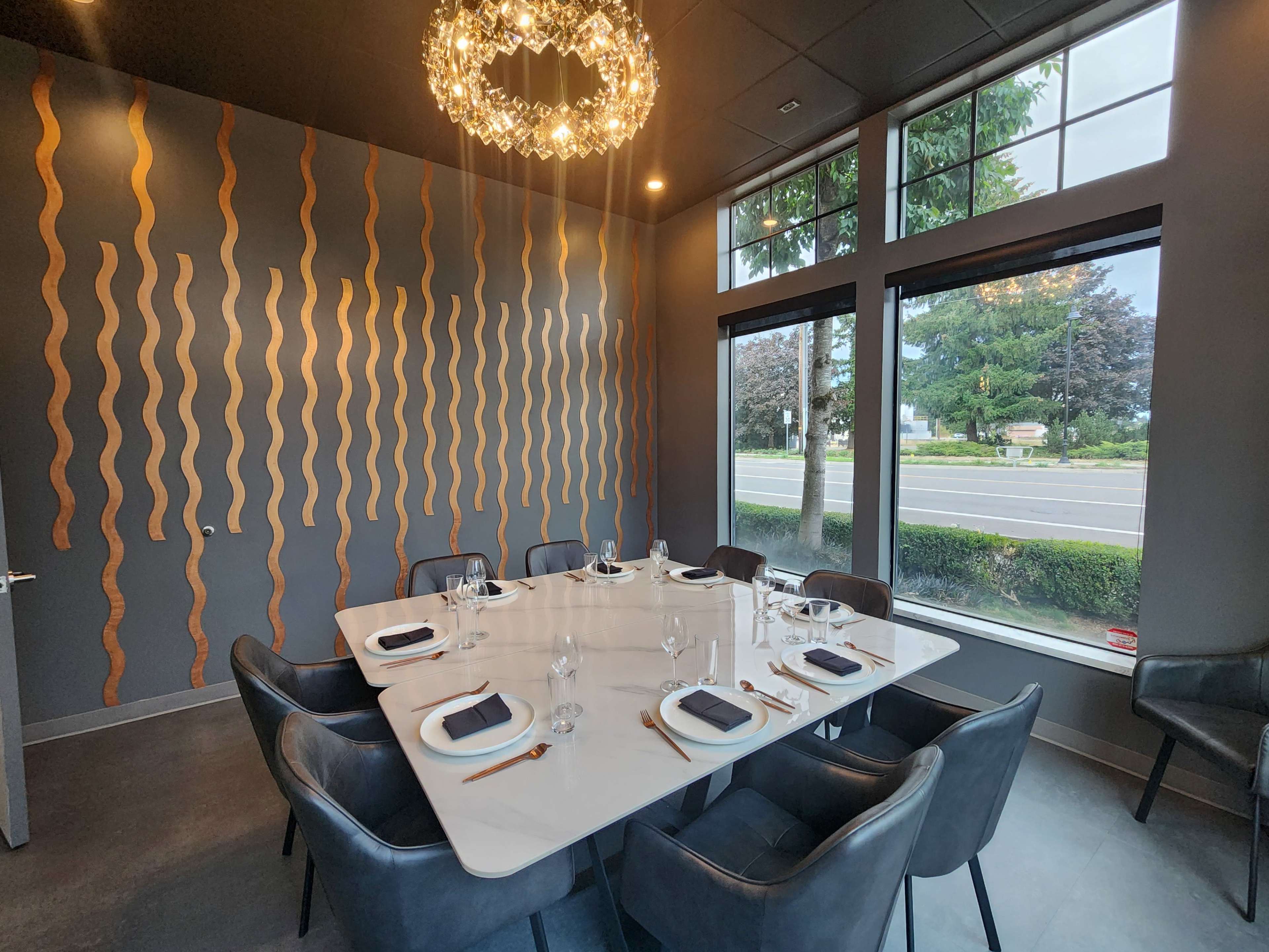 An Elegant and Chic Champagne Lounge in the Heart of Wine Country Image in Dundee, Dundee, OR