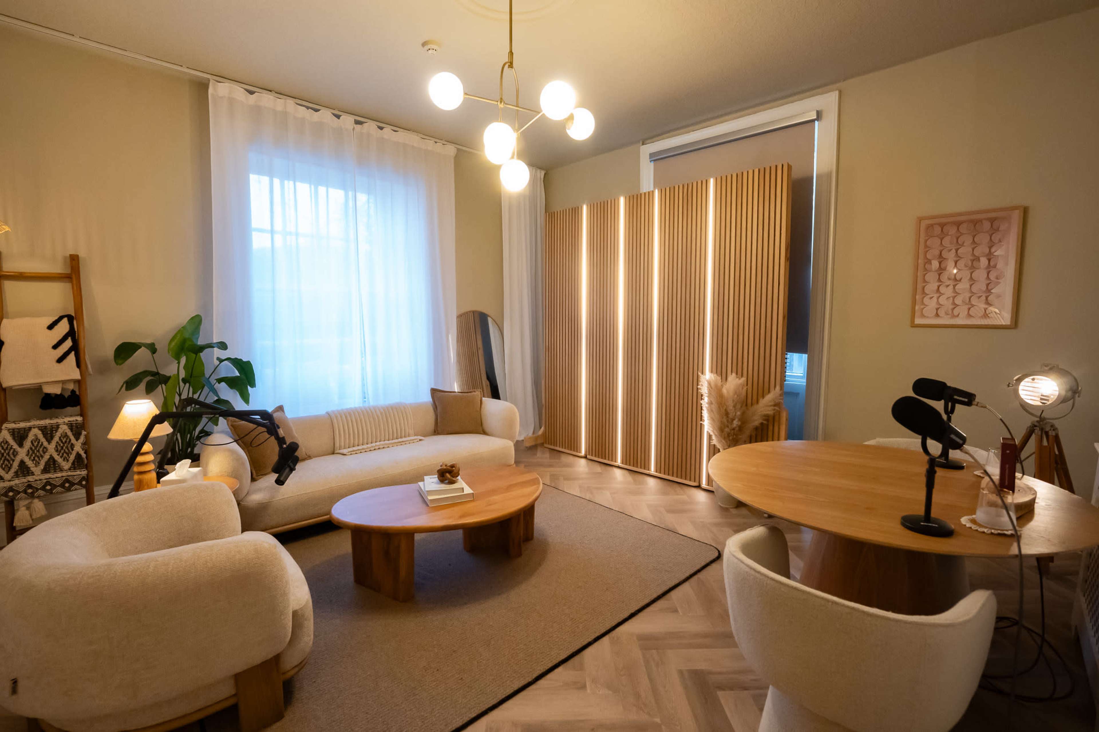 Minimal Content Studio for Video, Podcasts & Photography 30 mins from Manchester Image in Waterfoot, Rossendale, ENG