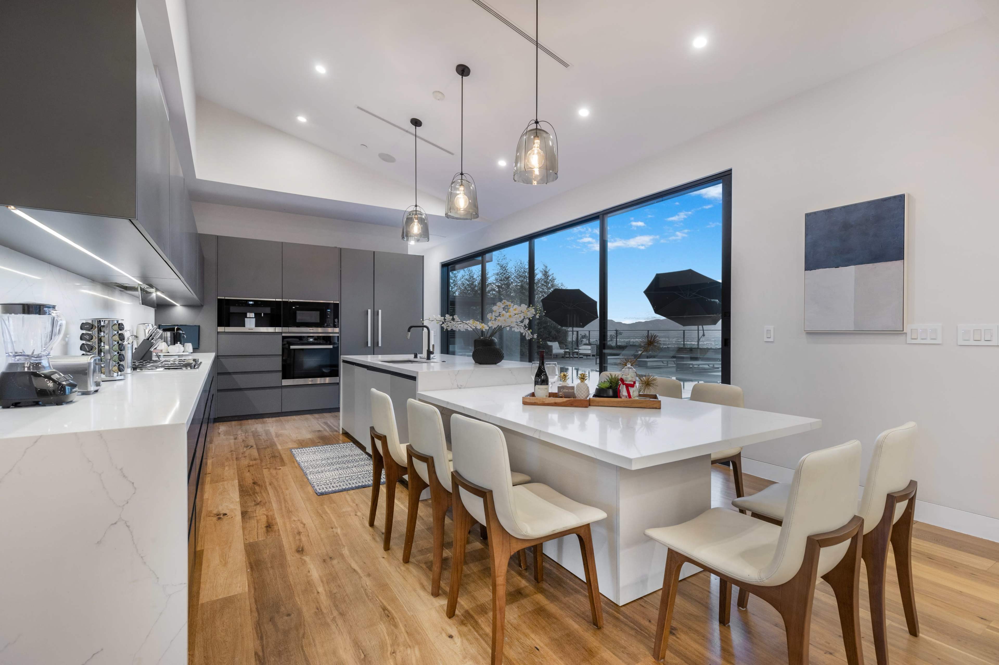 ARCHITECTURAL STUNNER W/ BOLD ANGLES & OCEAN LIGHT Image in Tarzana, Los Angeles, CA