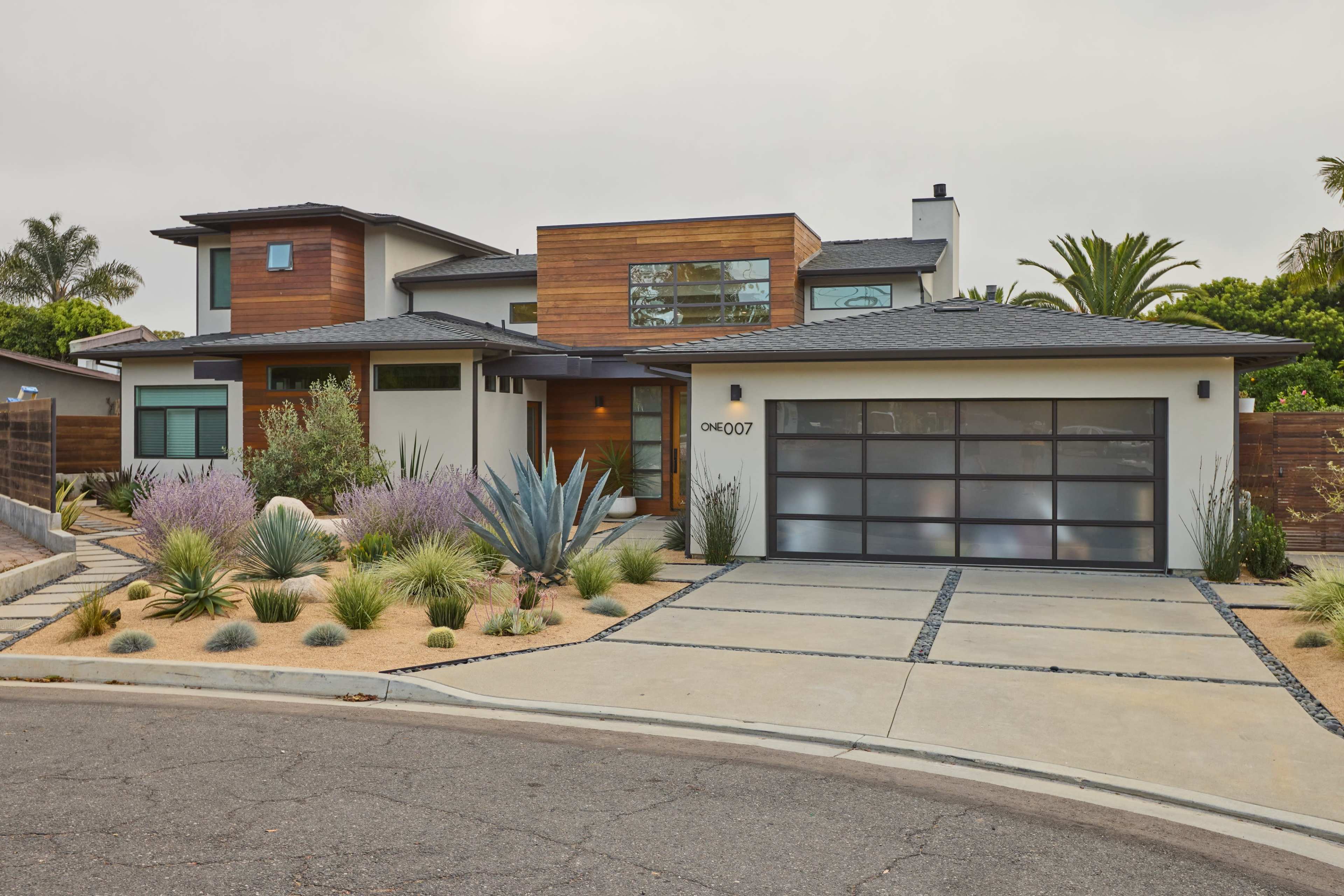 Modern Indoor/Outdoor Designer Home Image in Encinitas, Encinitas, CA
