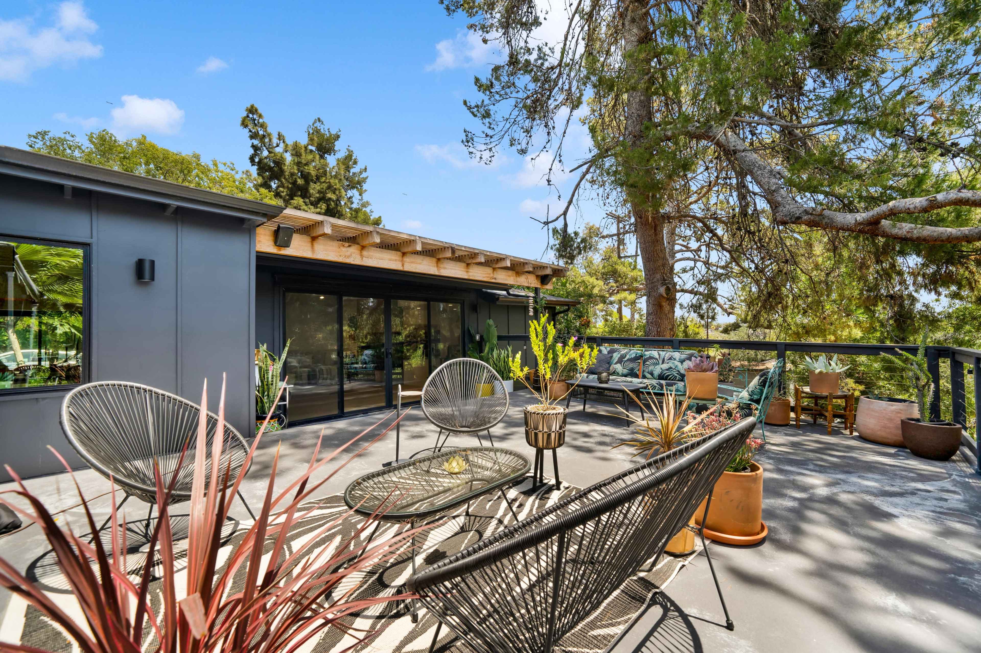 CHARMING TREEHOUSE: FITNESS & INFLUENCER HAVEN Image in Northeast Los Angeles, Los Angeles, CA